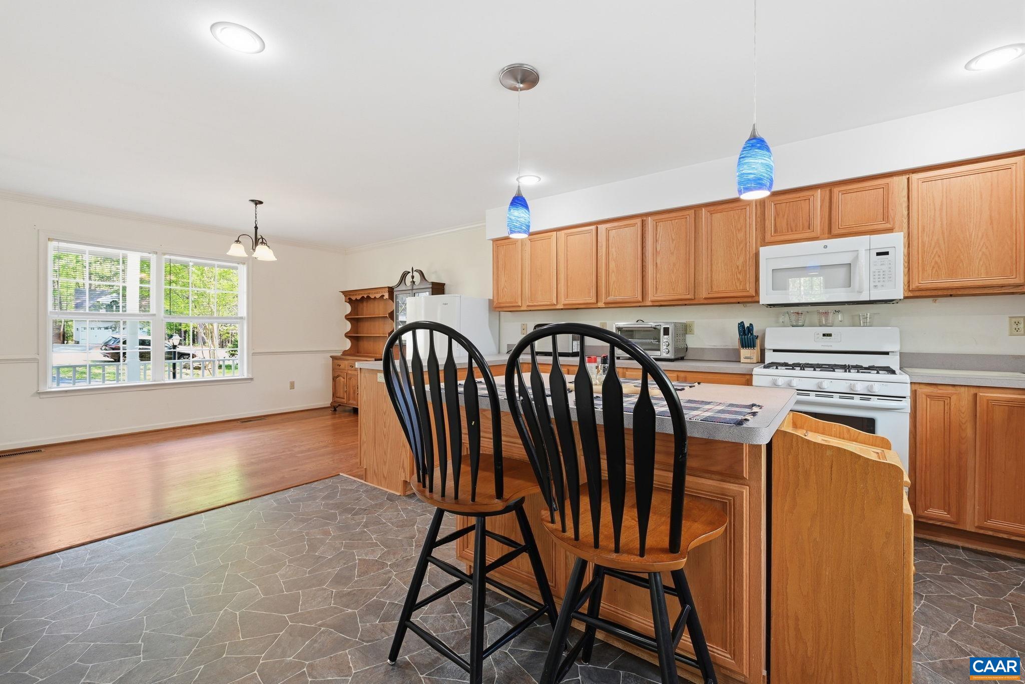 85 MAGNOLIA CT