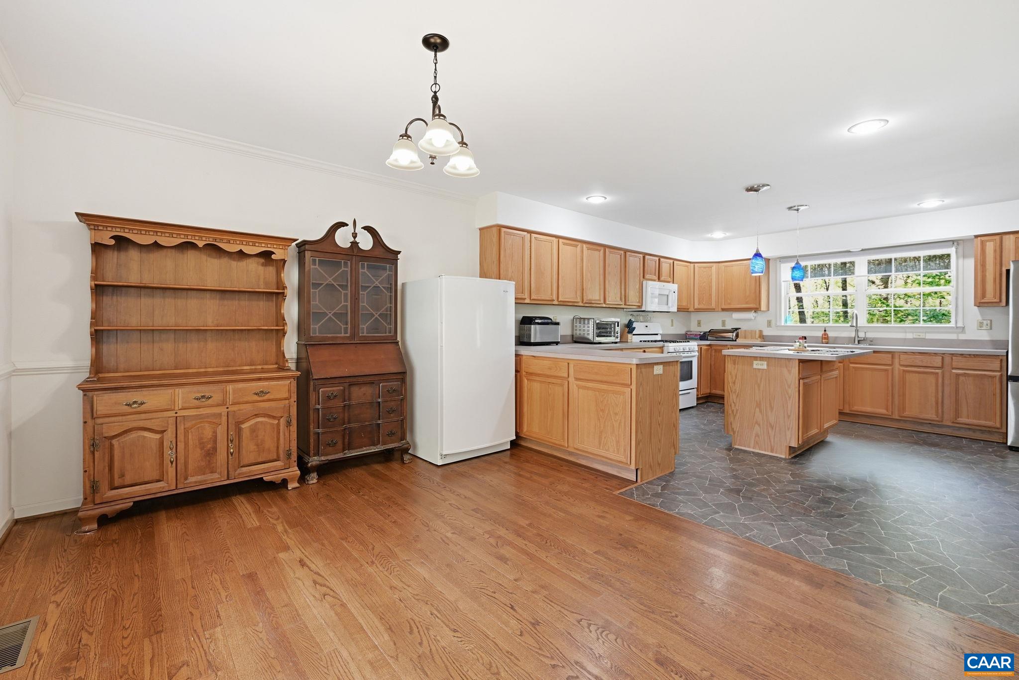 85 MAGNOLIA CT