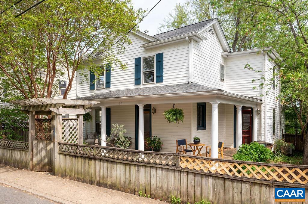 118 GOODMAN ST