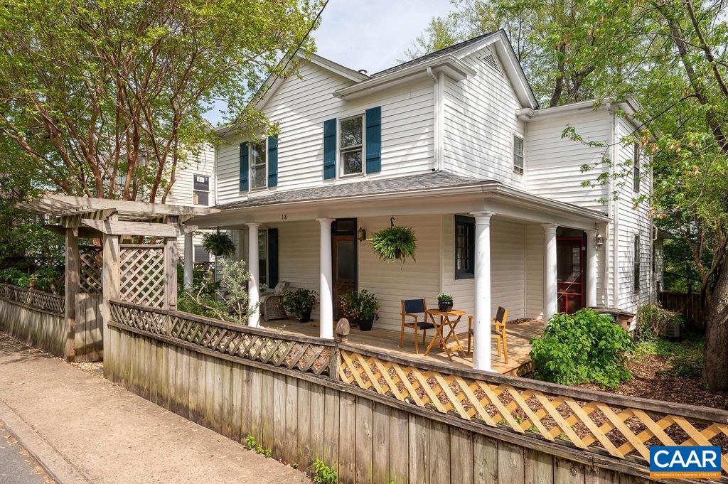 118 GOODMAN ST