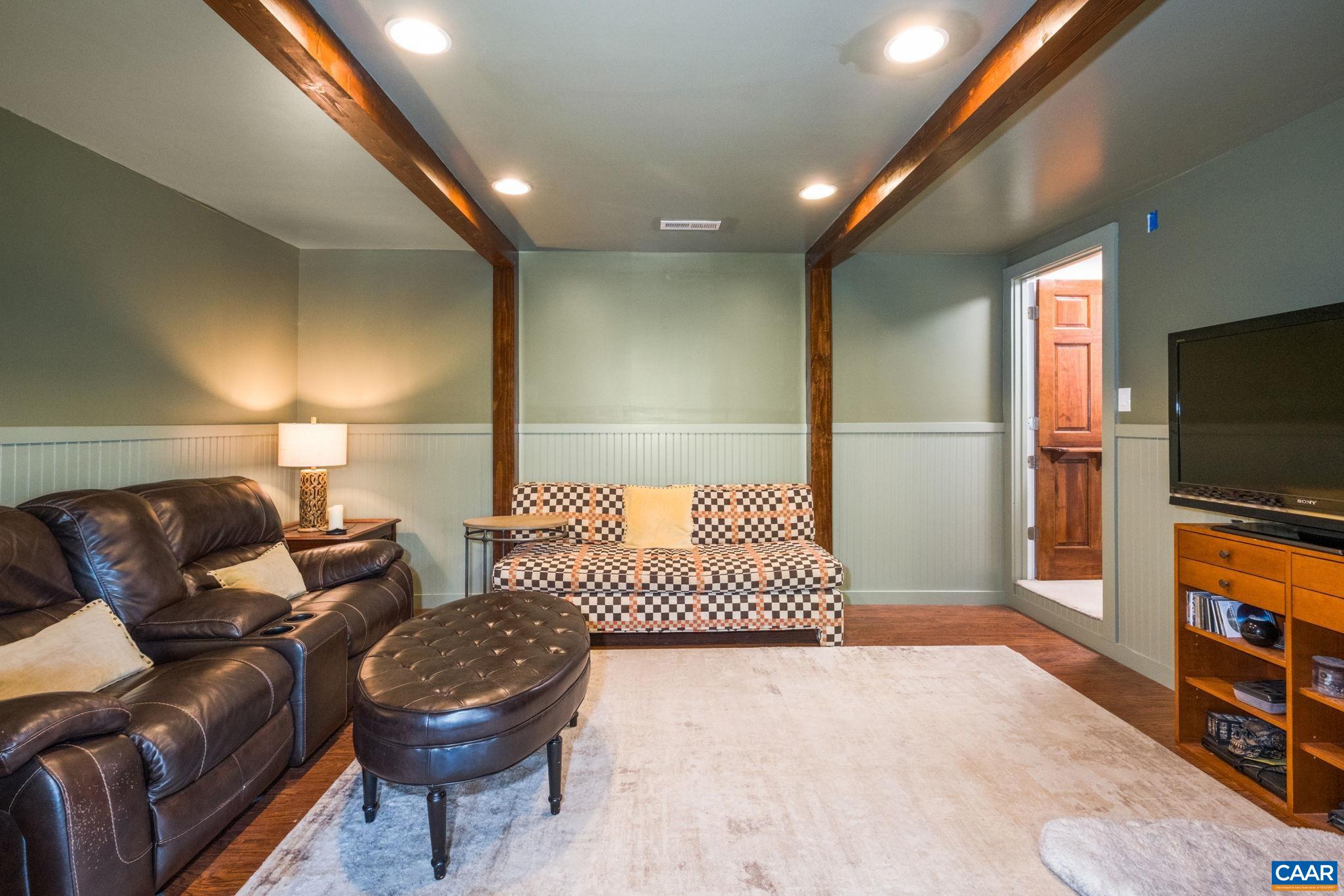 164 SUNNYSIDE LN