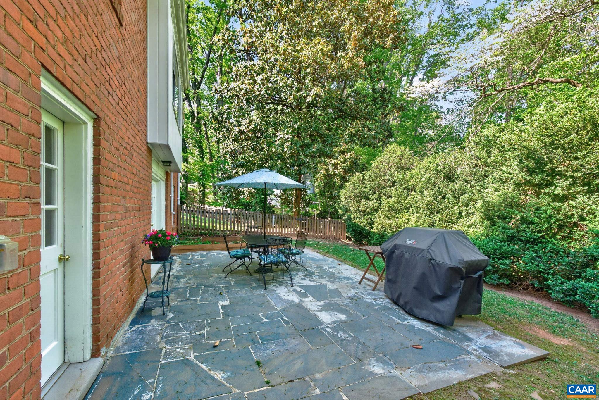 128 N BENNINGTON RD