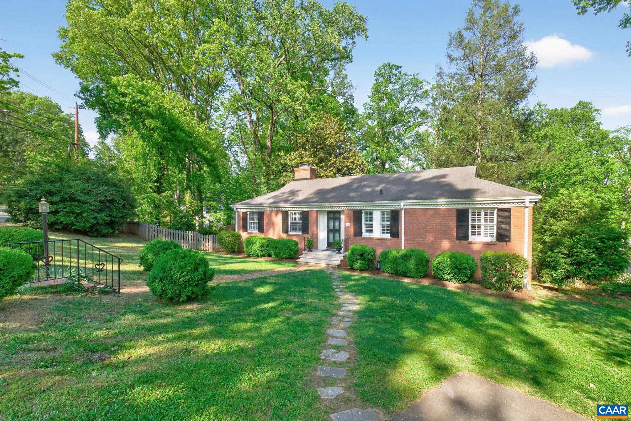 128 N BENNINGTON RD