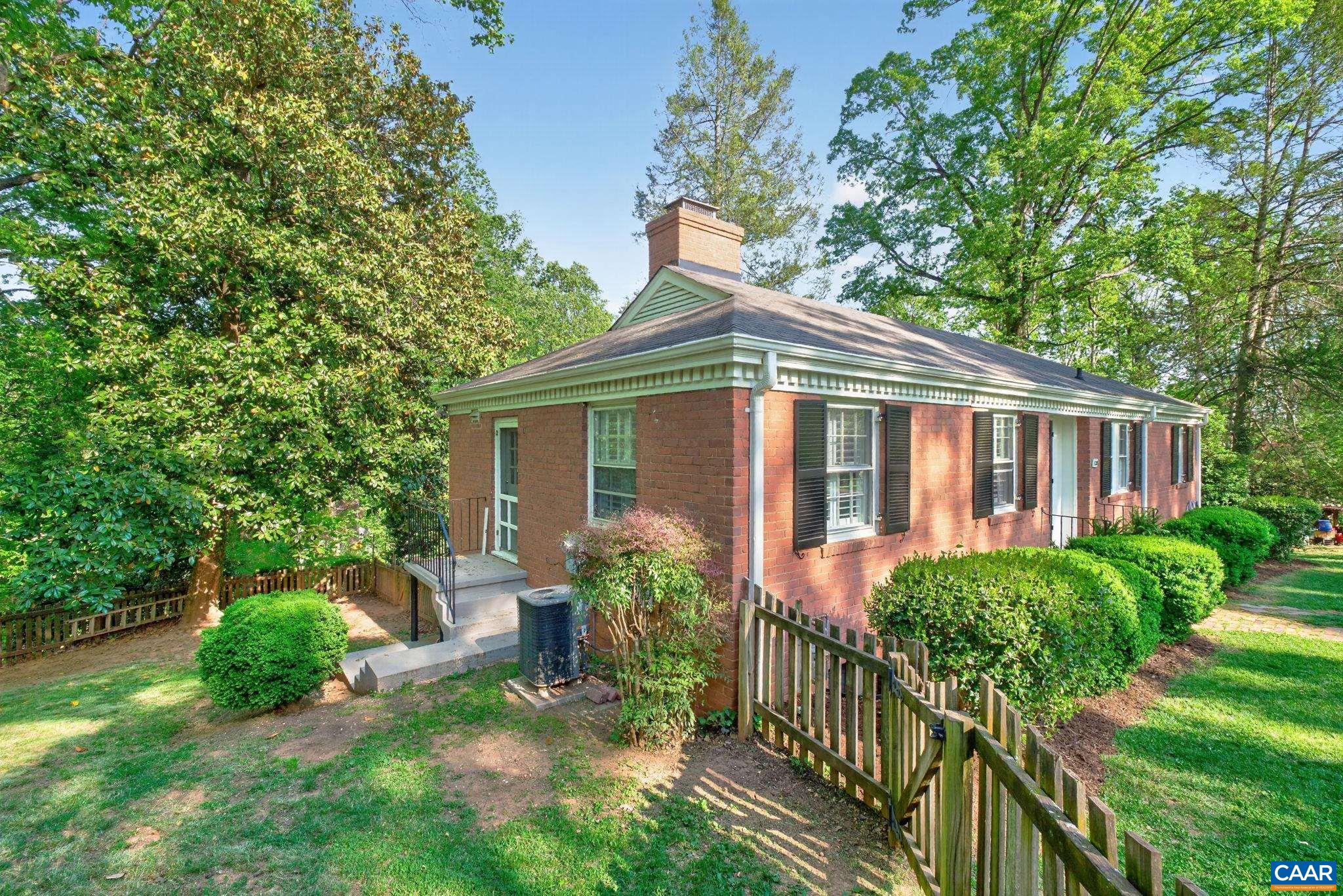 128 N BENNINGTON RD