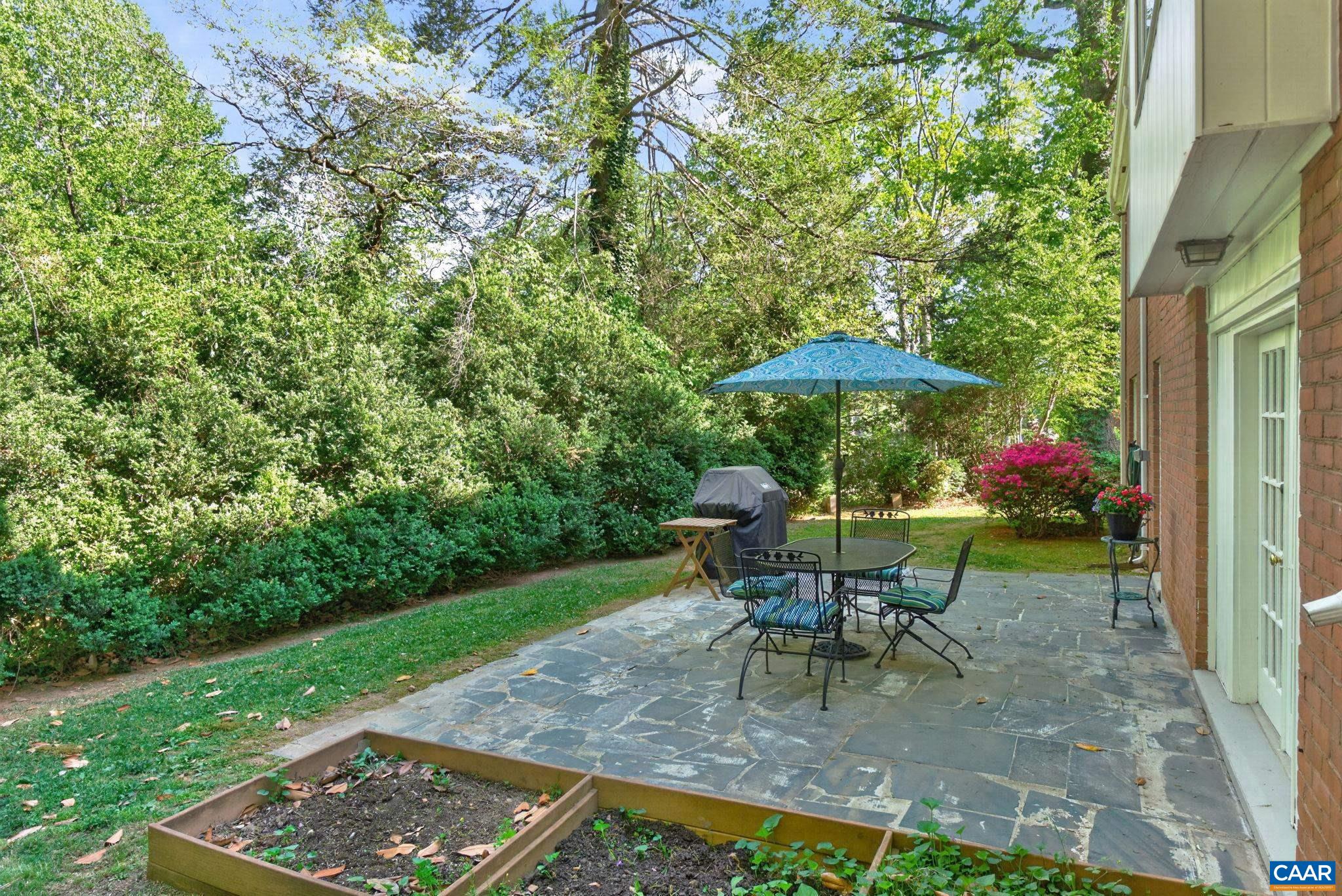 128 N BENNINGTON RD