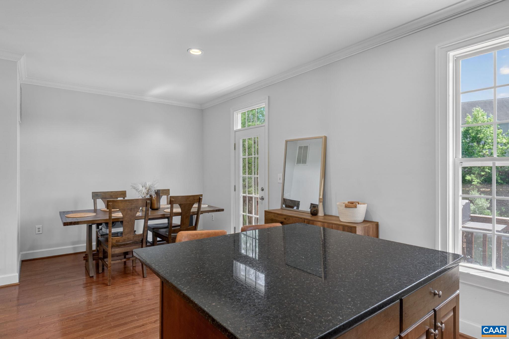 2527 AVEMORE POND RD
