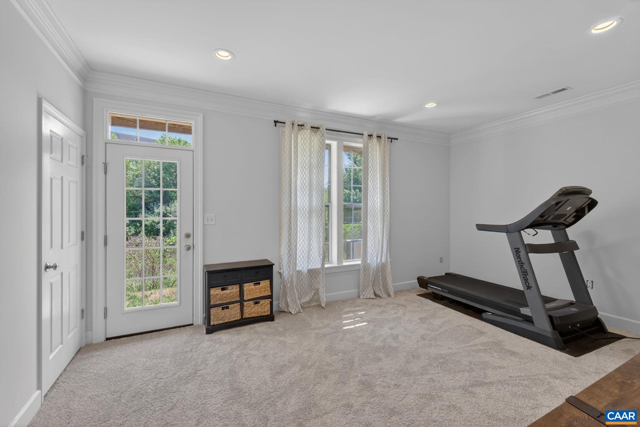 2527 AVEMORE POND RD