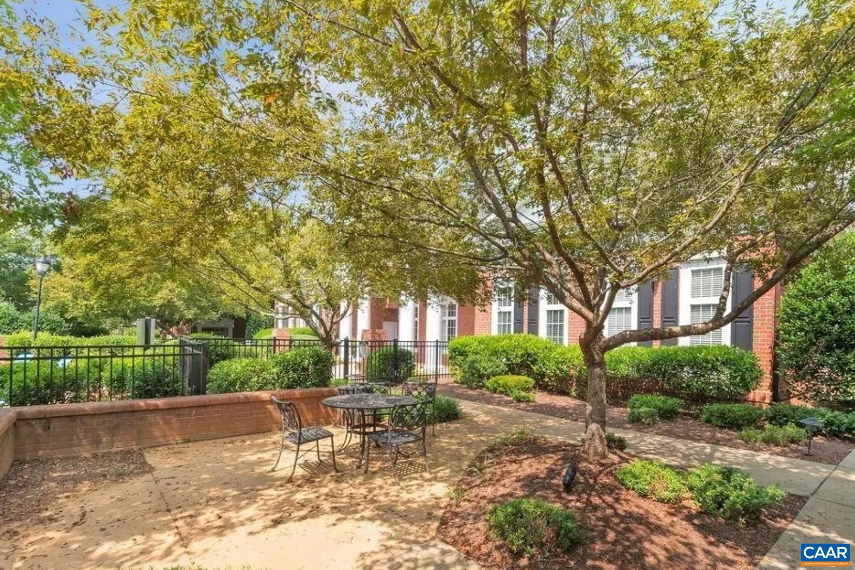 2527 AVEMORE POND RD