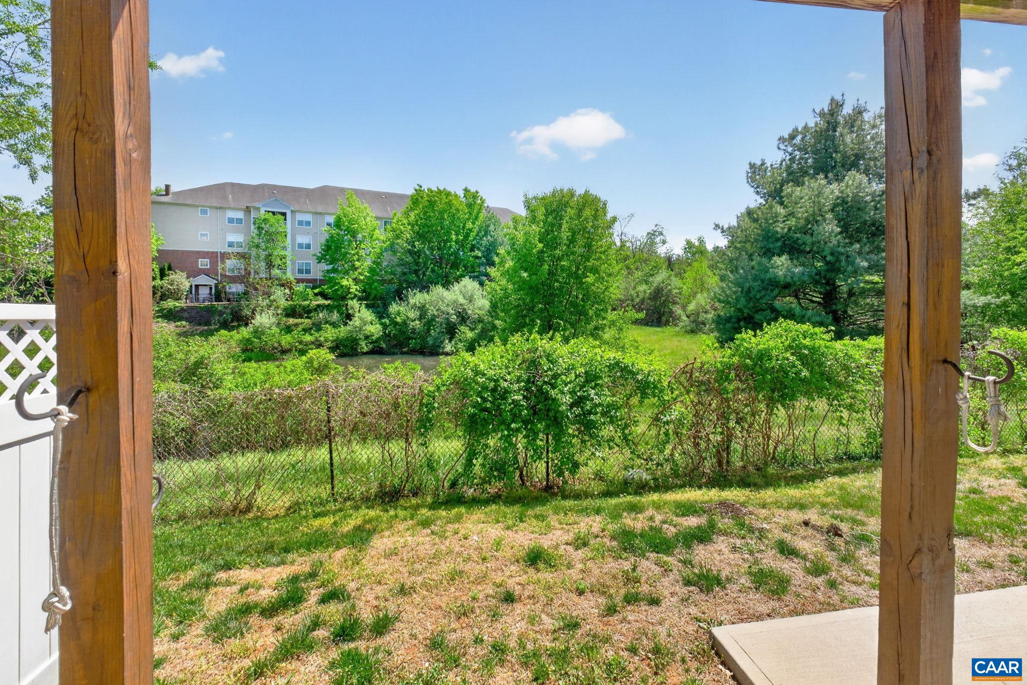 2527 AVEMORE POND RD