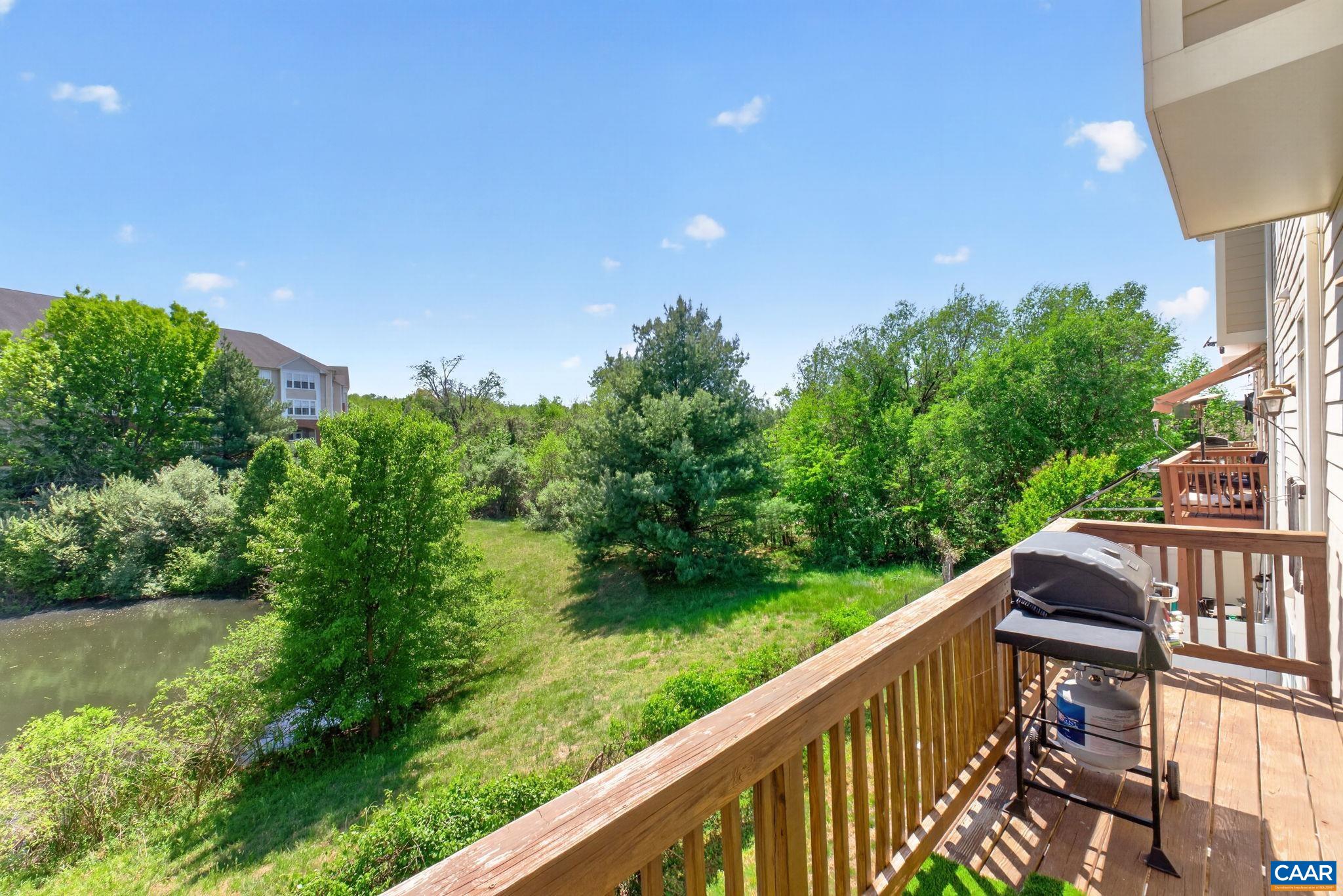 2527 AVEMORE POND RD