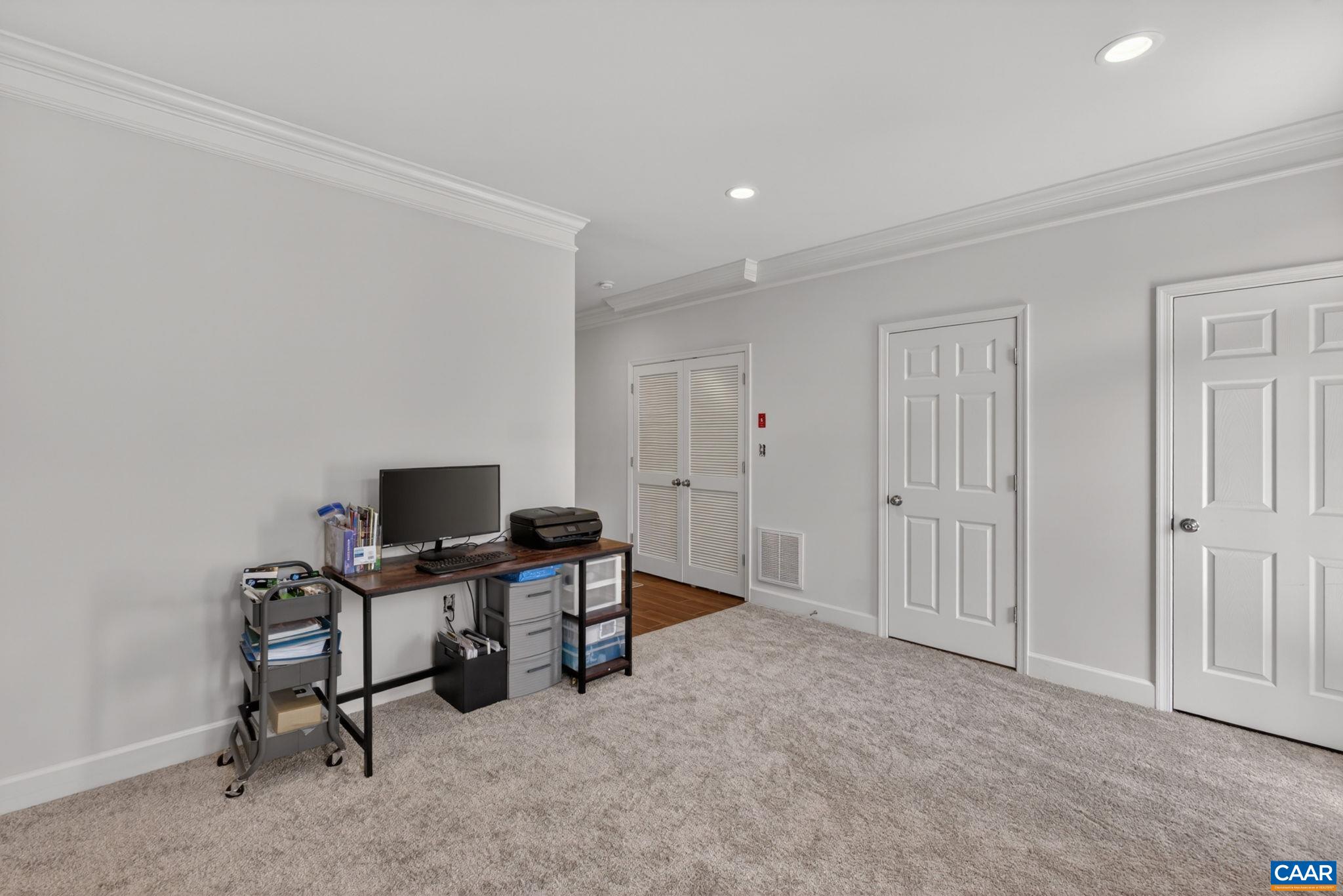 2527 AVEMORE POND RD