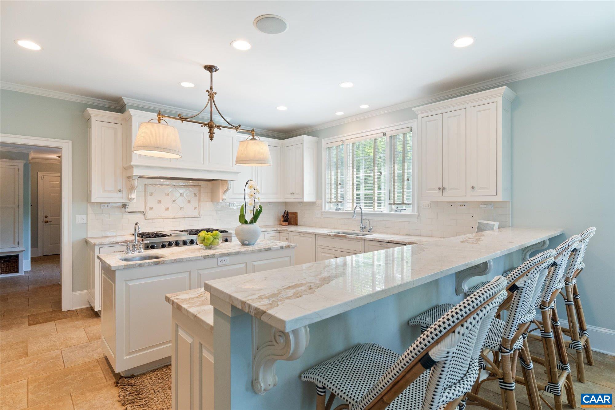 515 ROCKS FARM DR