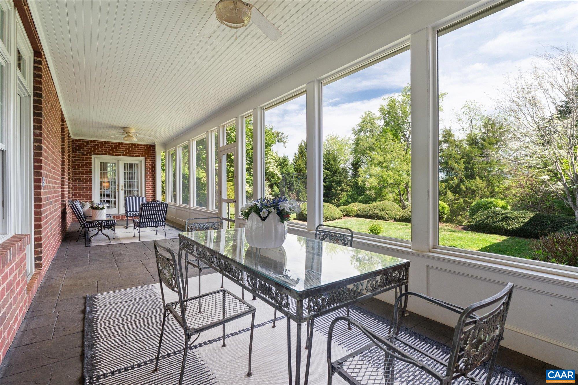 515 ROCKS FARM DR