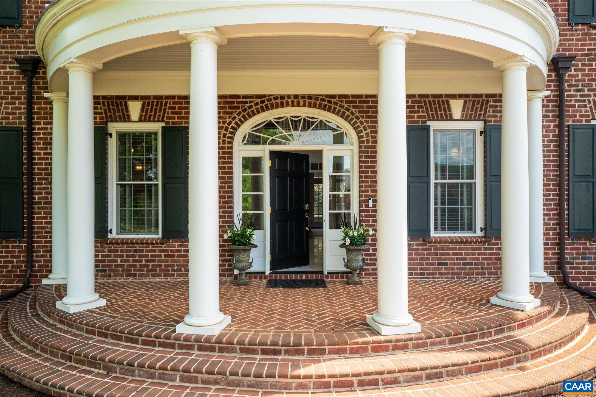 515 ROCKS FARM DR