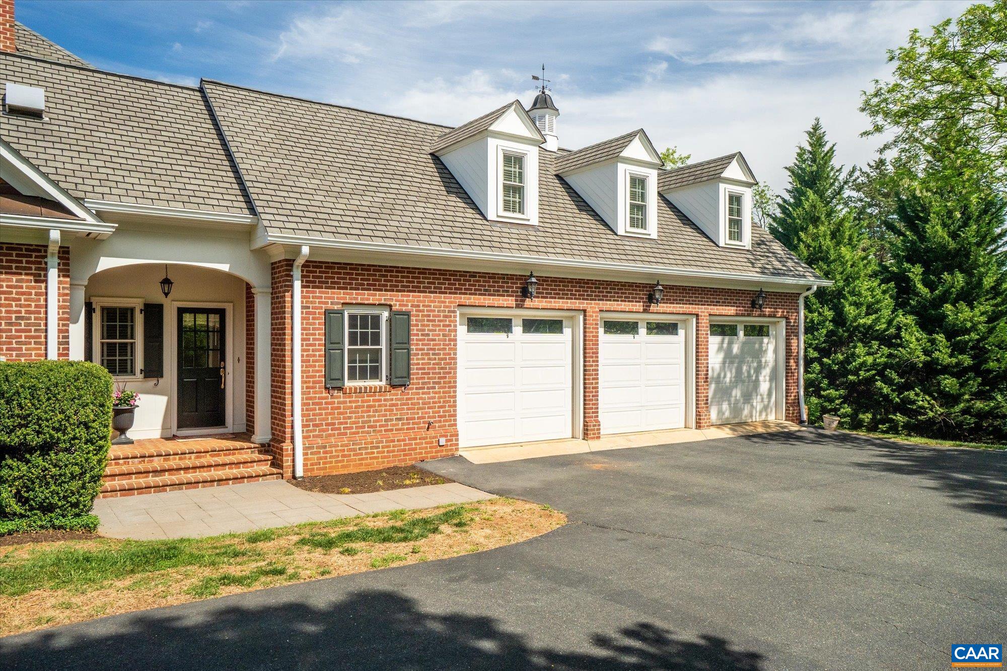 515 ROCKS FARM DR