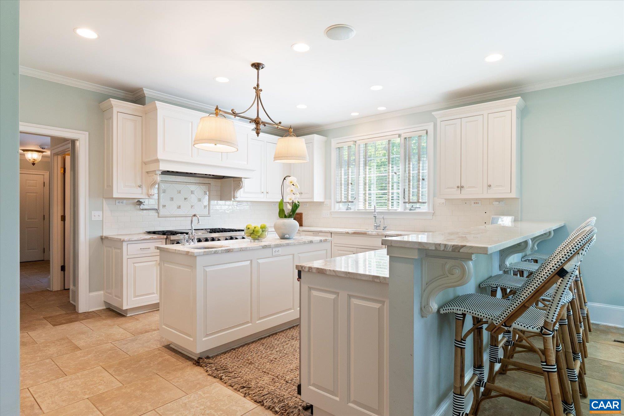 515 ROCKS FARM DR
