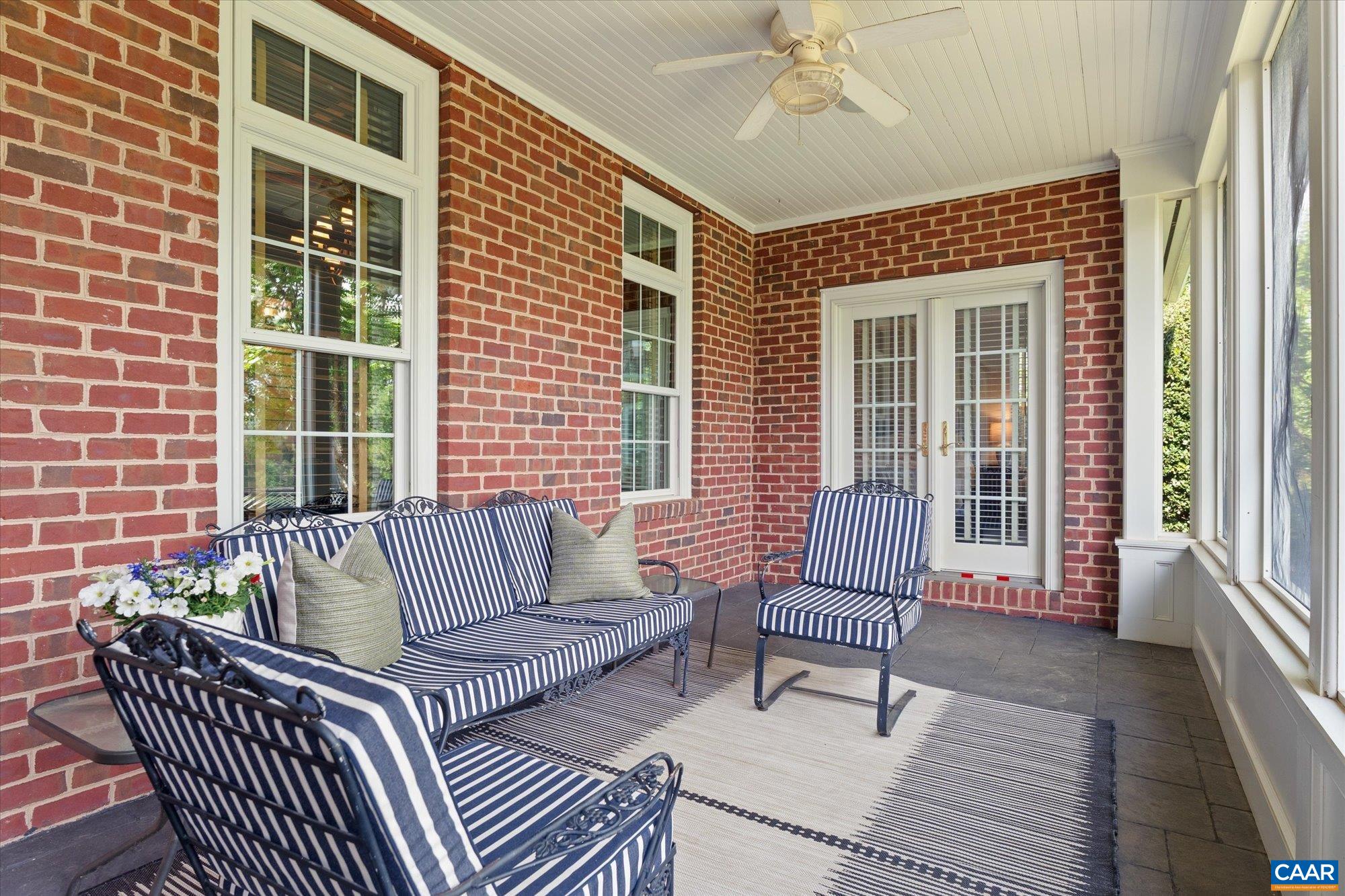 515 ROCKS FARM DR