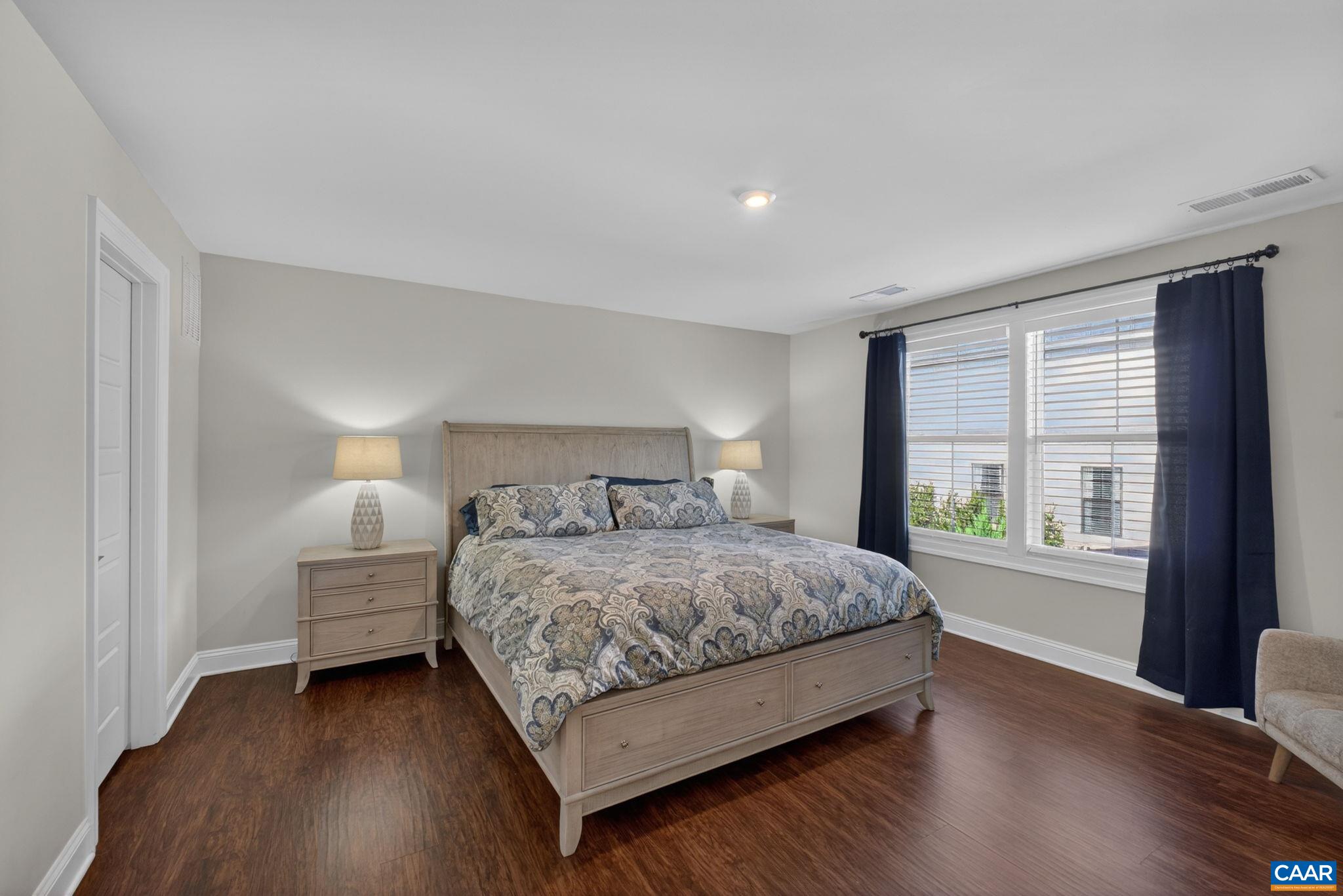 386 CLAIBOURNE RD