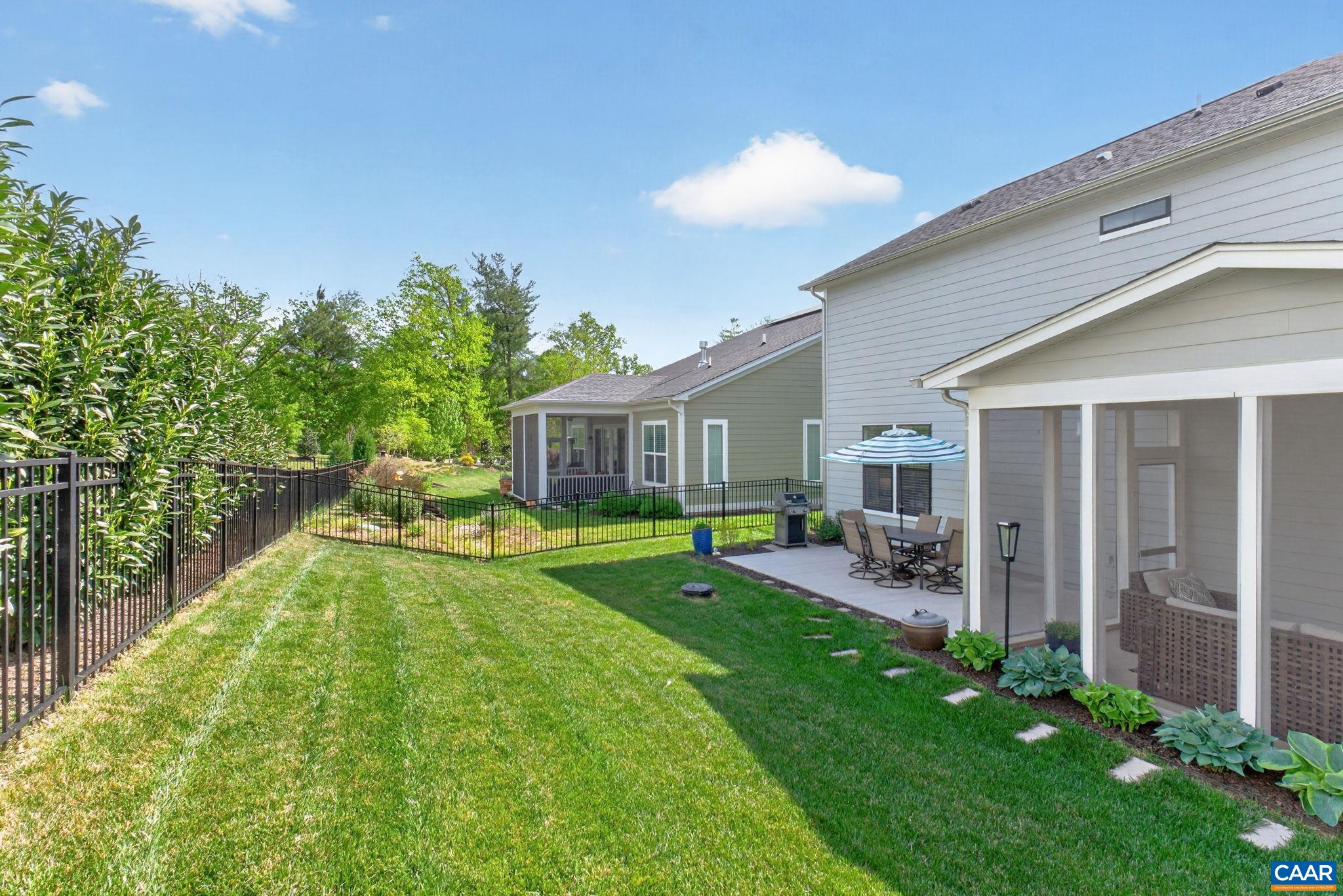 386 CLAIBOURNE RD