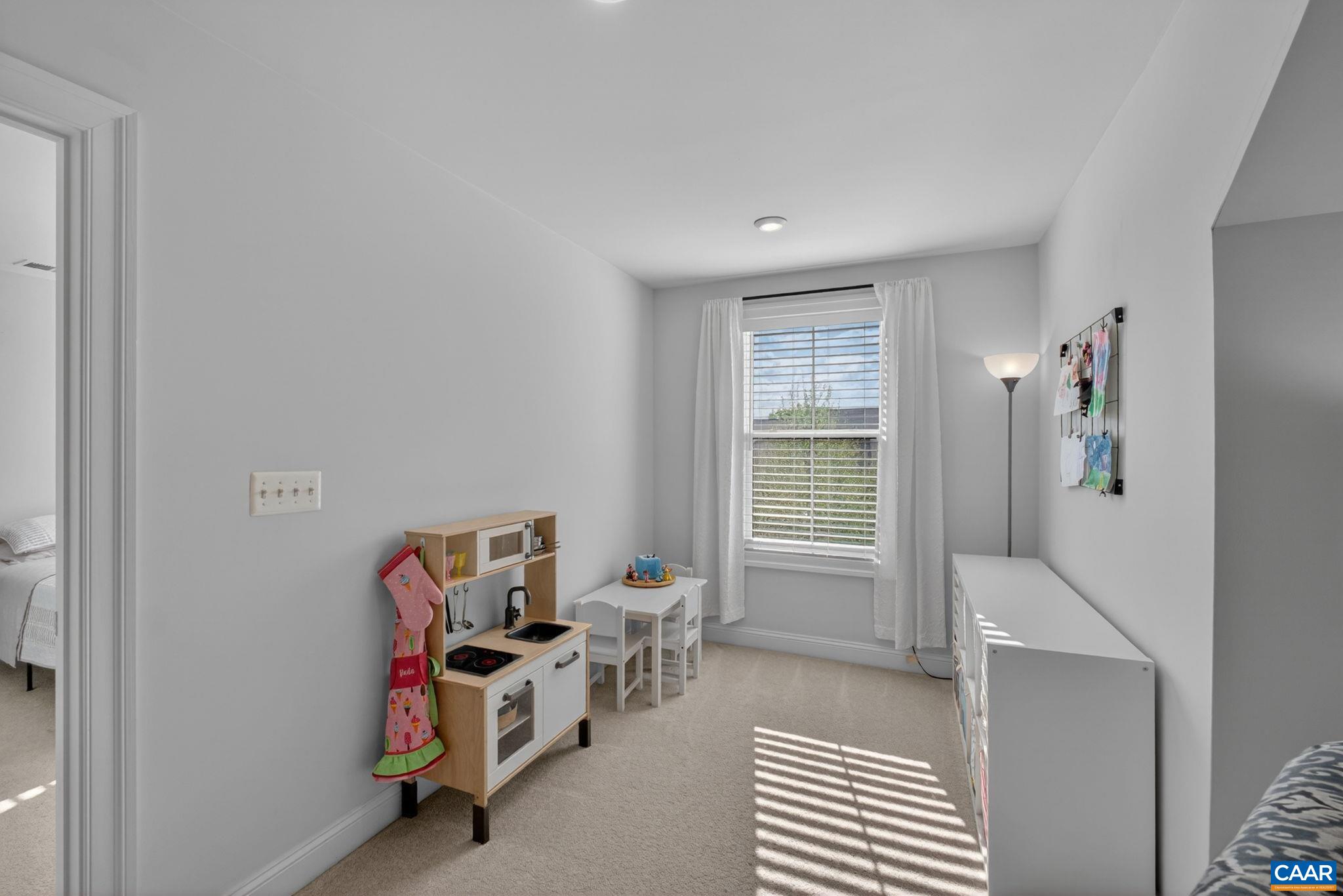 386 CLAIBOURNE RD
