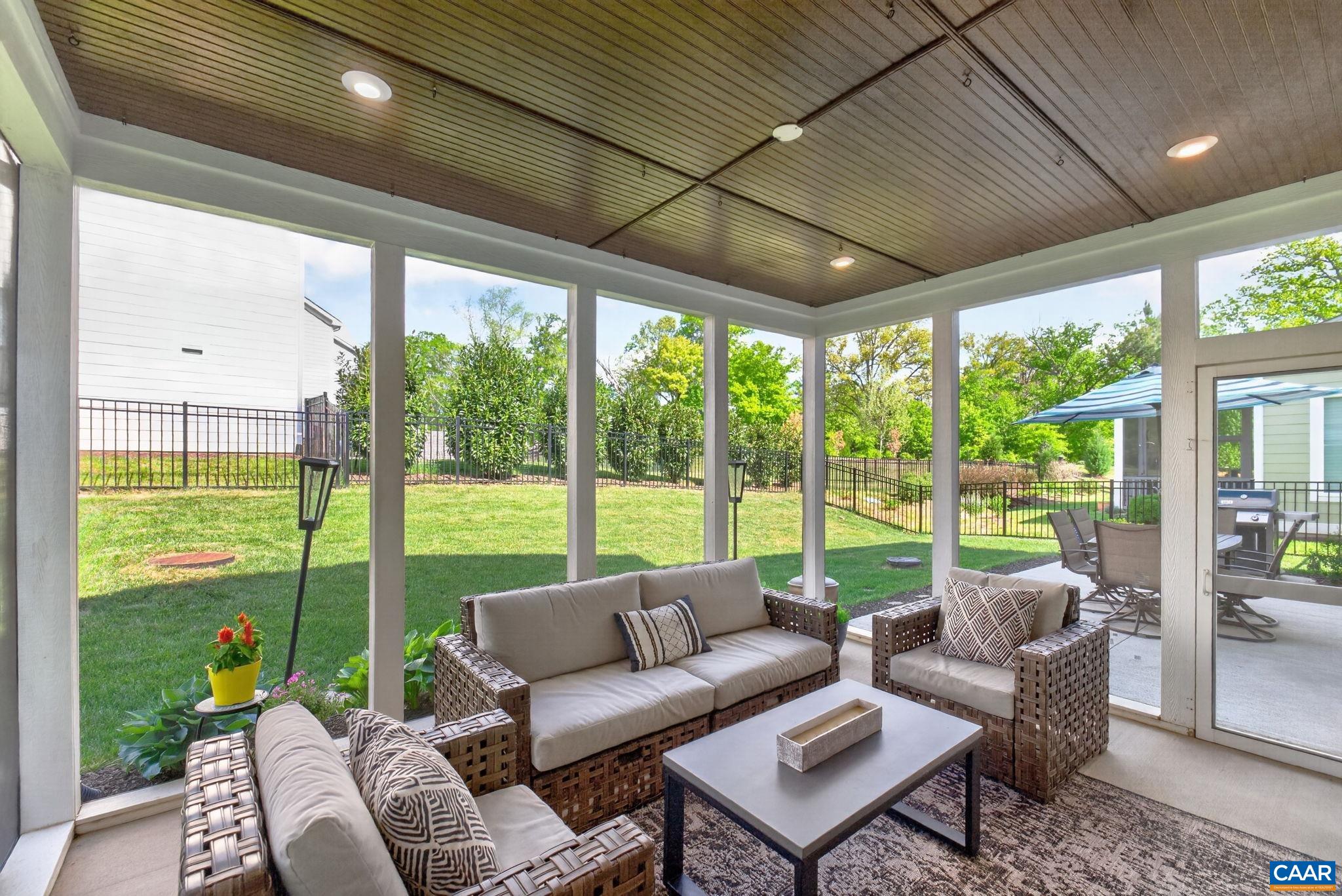 386 CLAIBOURNE RD
