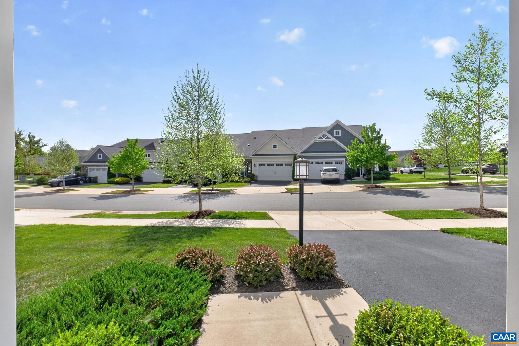 386 CLAIBOURNE RD