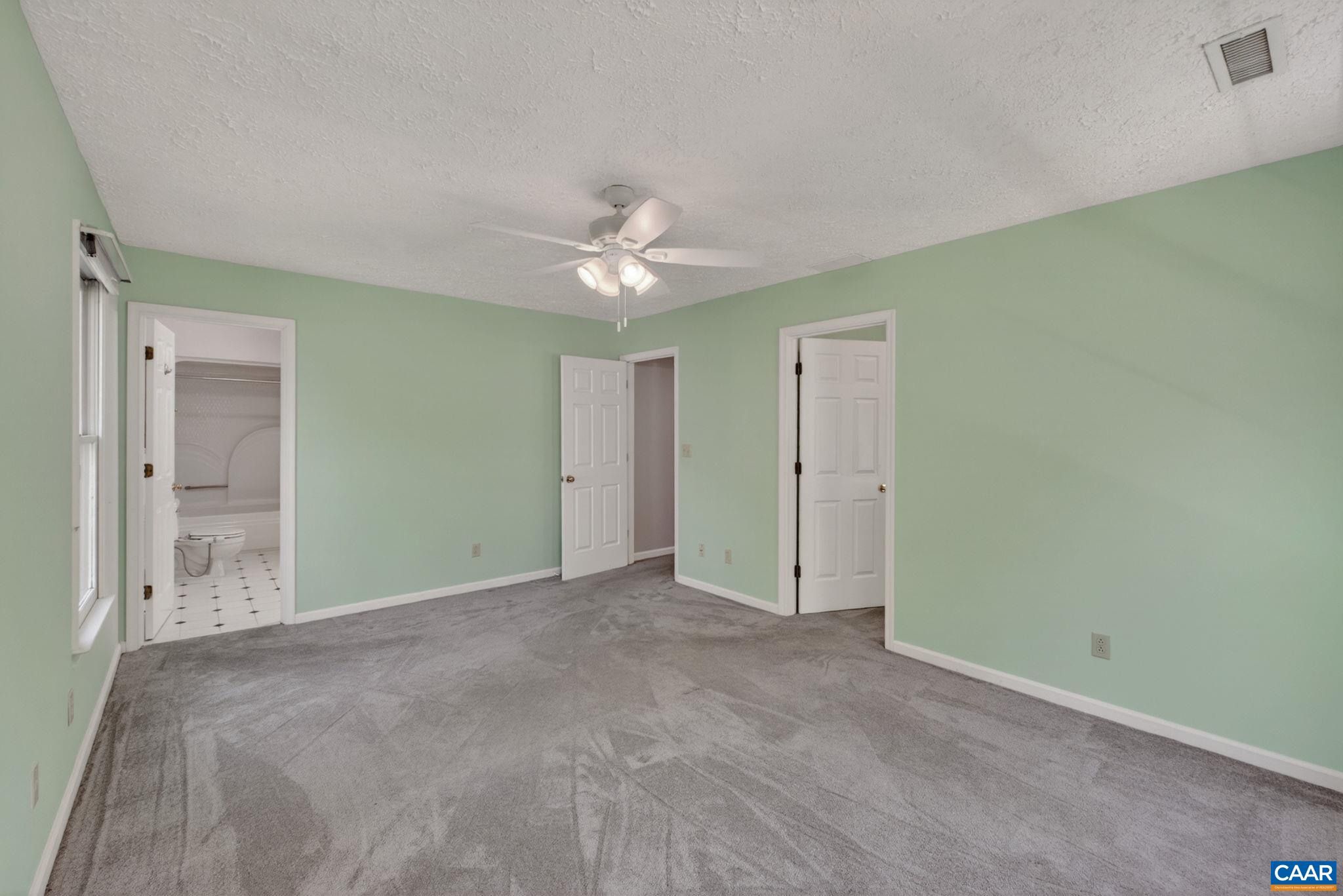 1250 TEMPLETON CIR