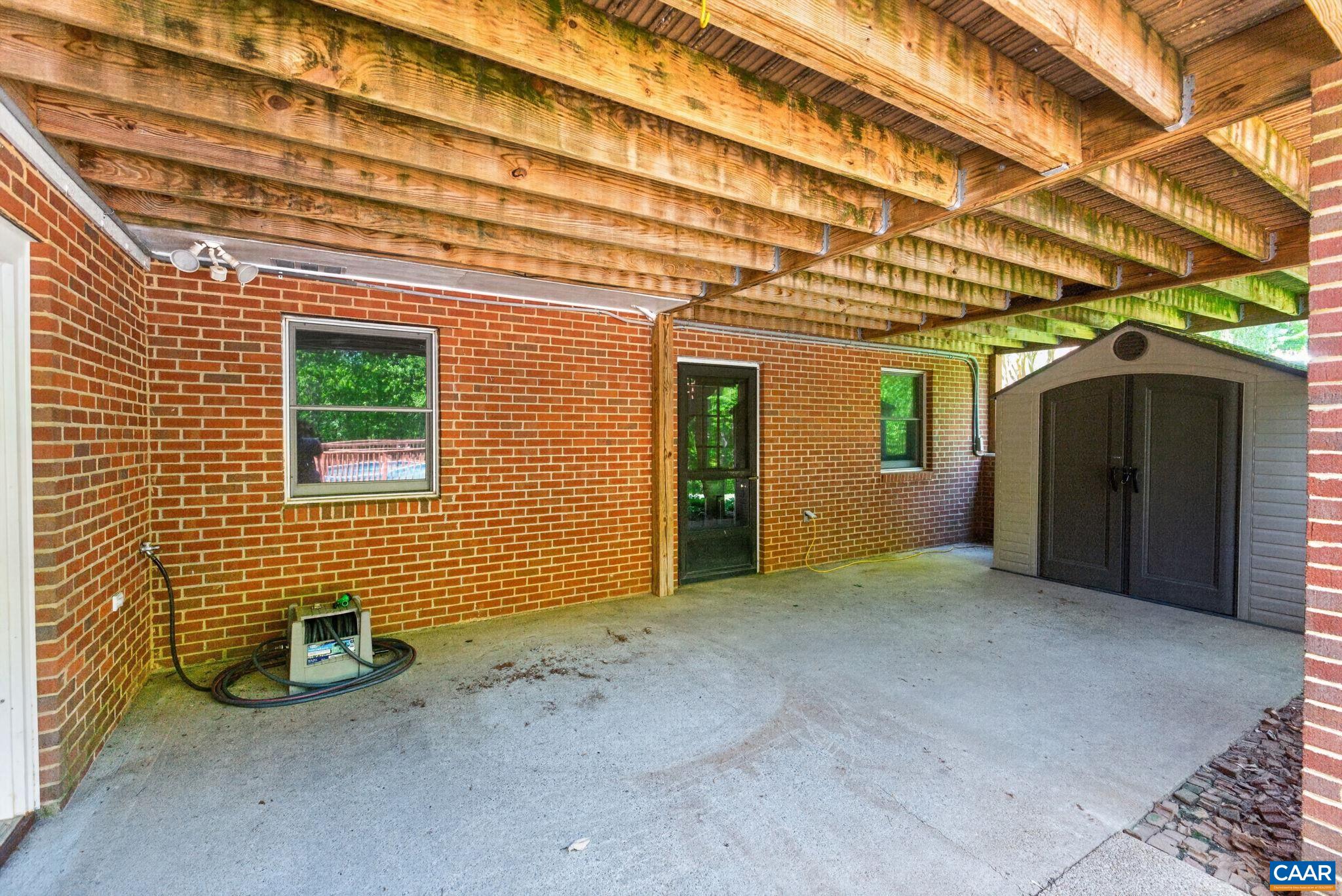 1250 TEMPLETON CIR