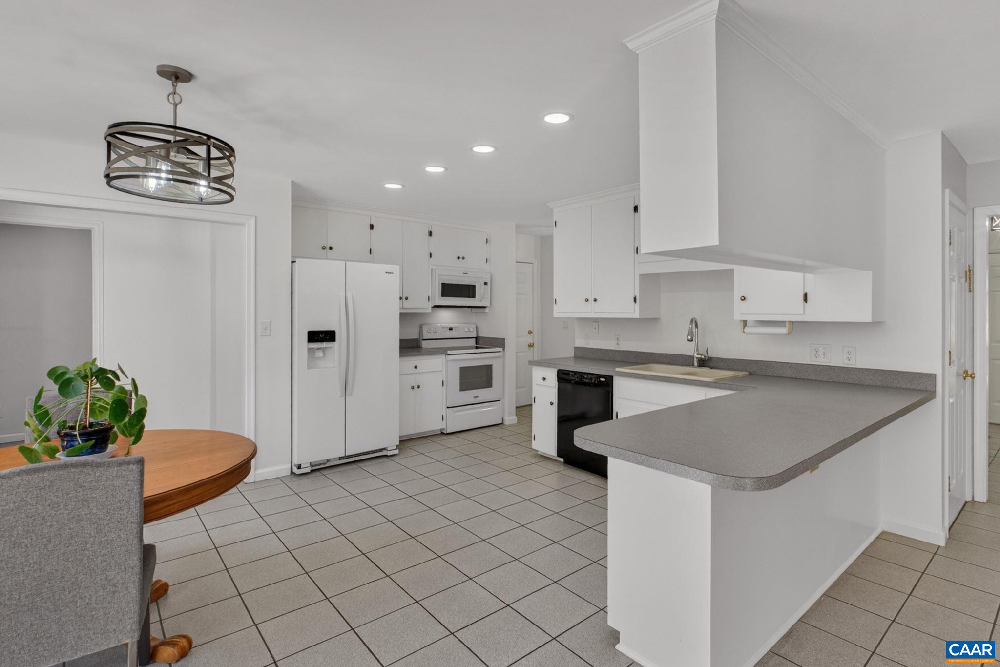 1250 TEMPLETON CIR