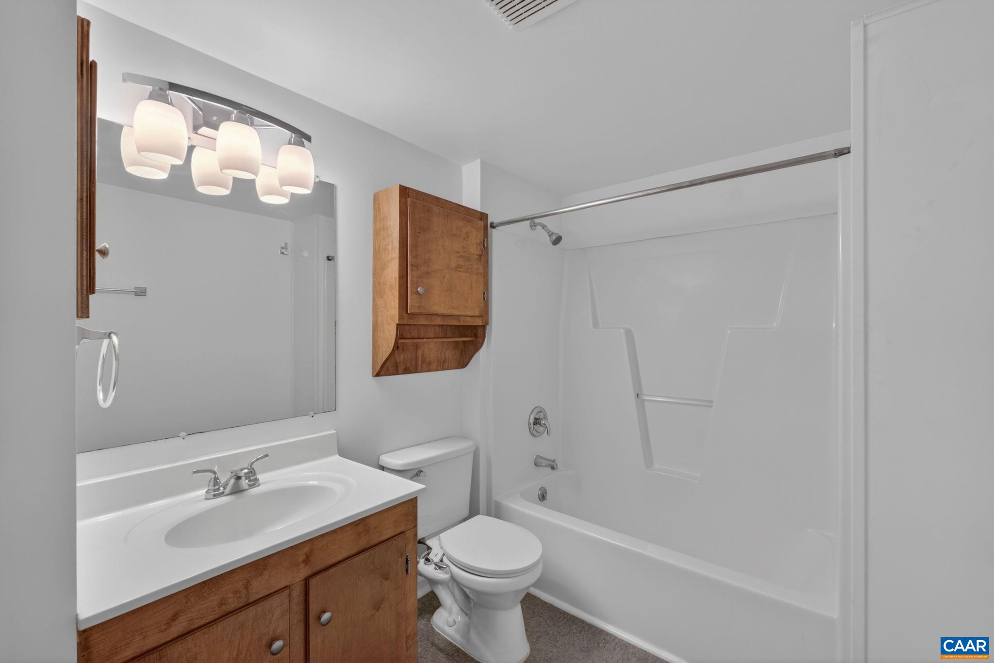 1250 TEMPLETON CIR