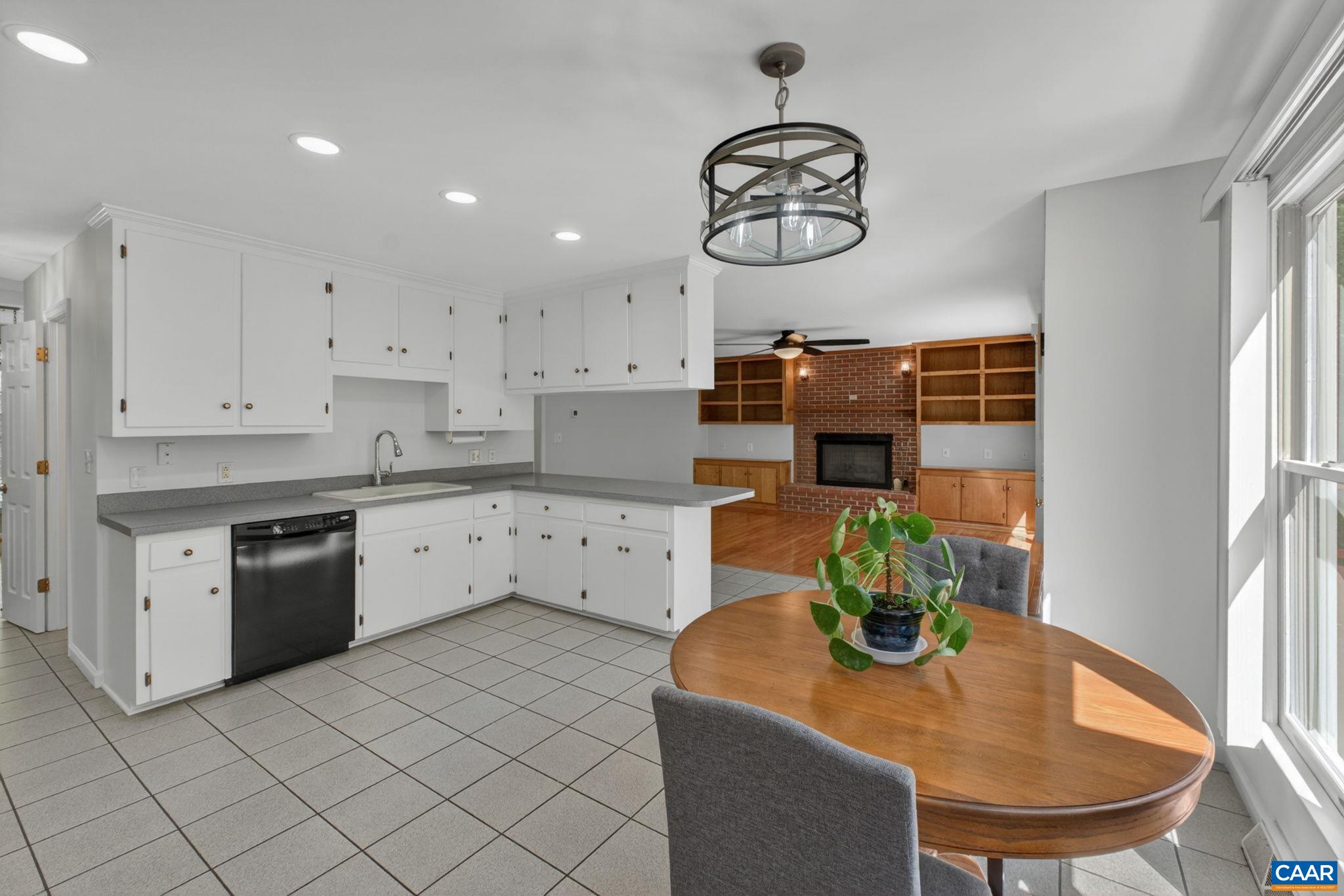 1250 TEMPLETON CIR