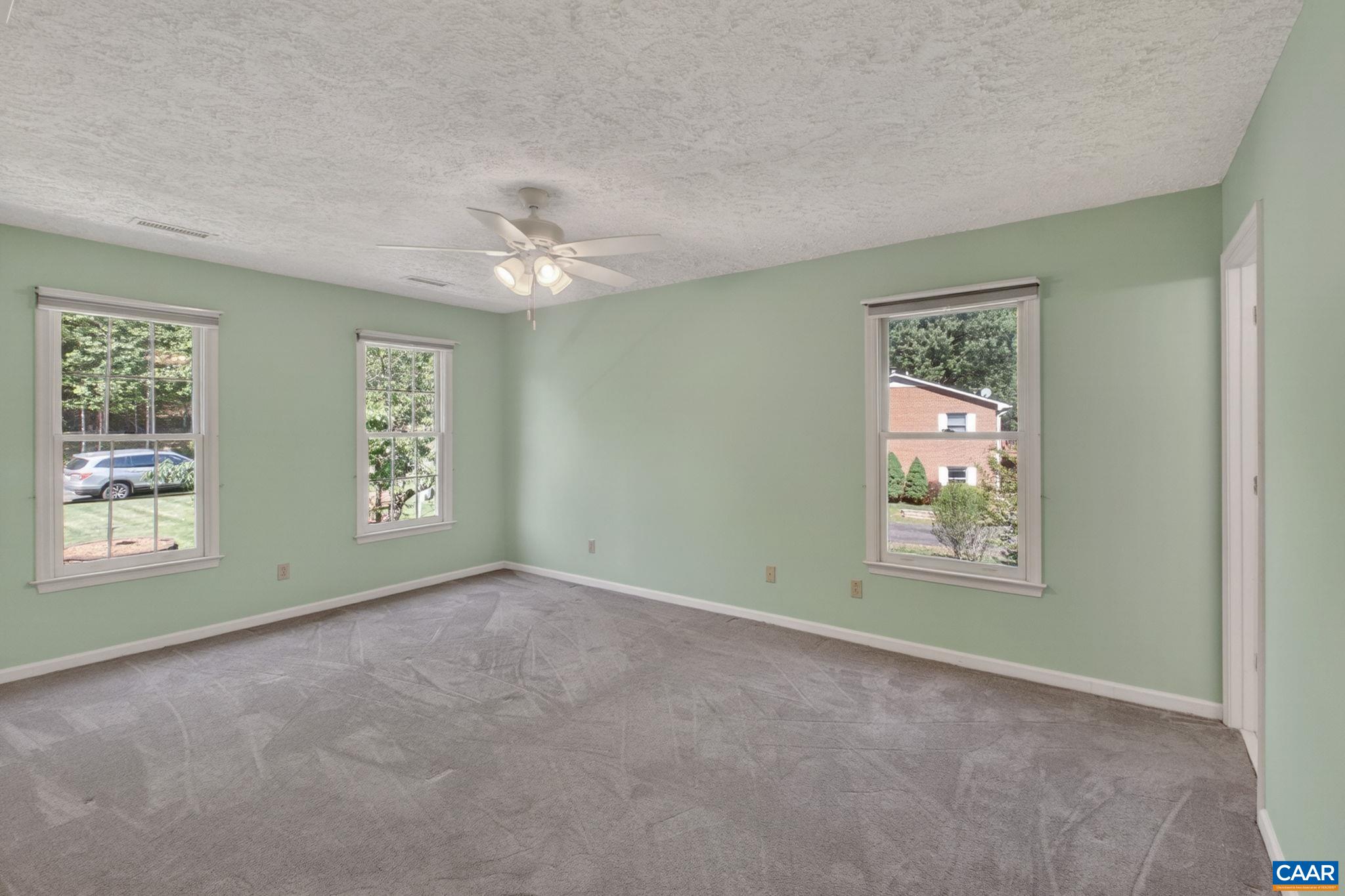 1250 TEMPLETON CIR