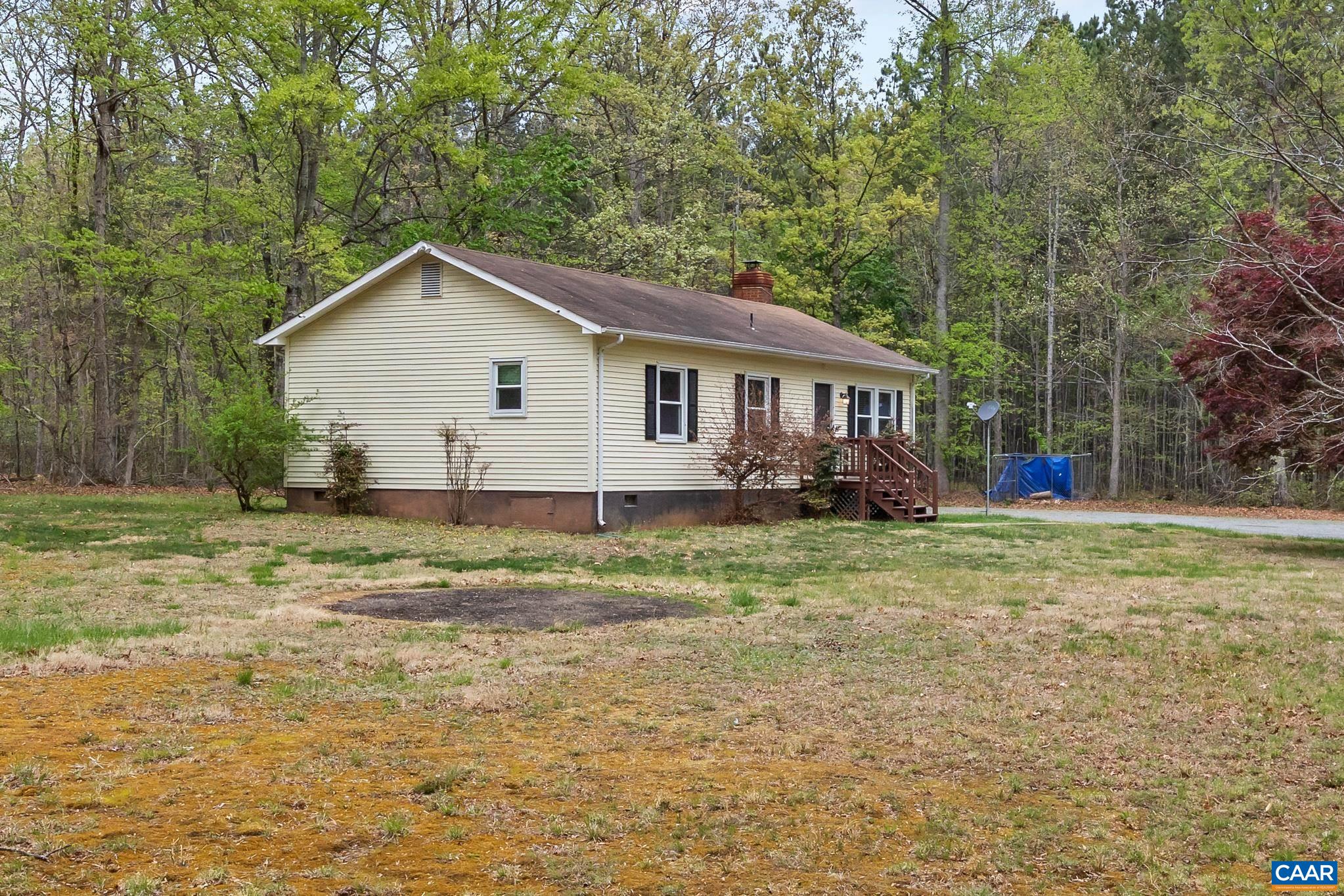 4586 SPOTSWOOD TRL