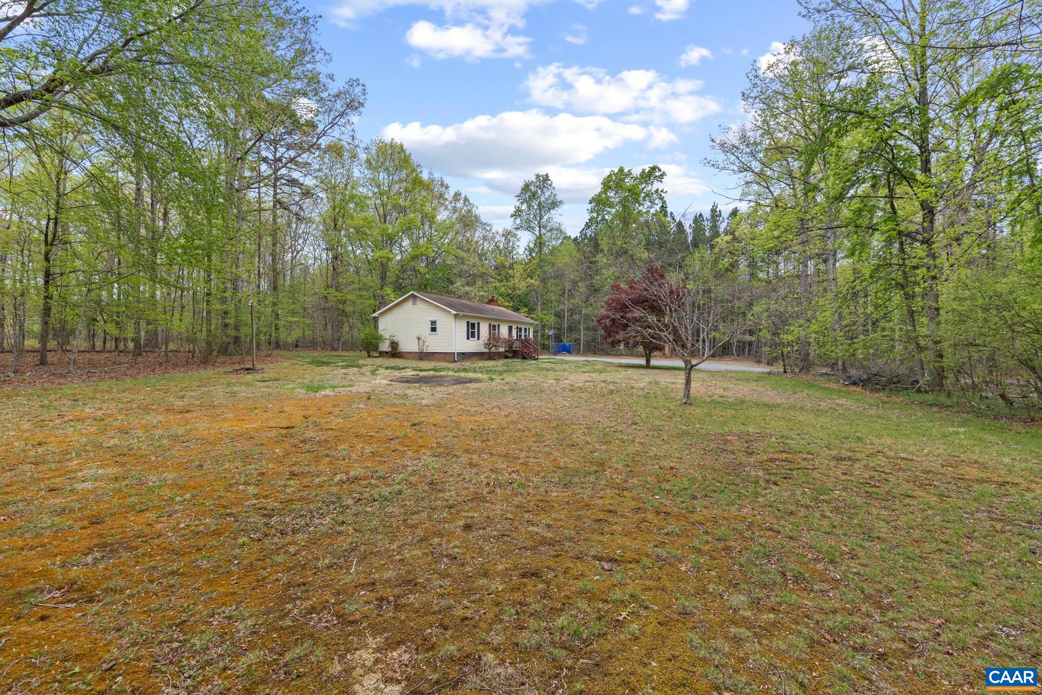 4586 SPOTSWOOD TRL