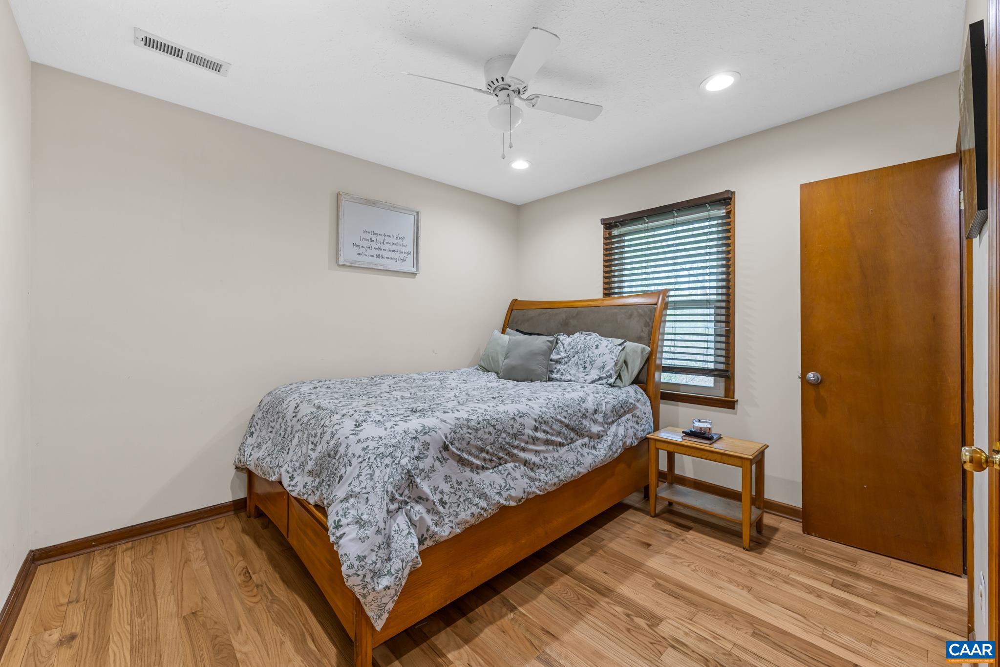 4586 SPOTSWOOD TRL