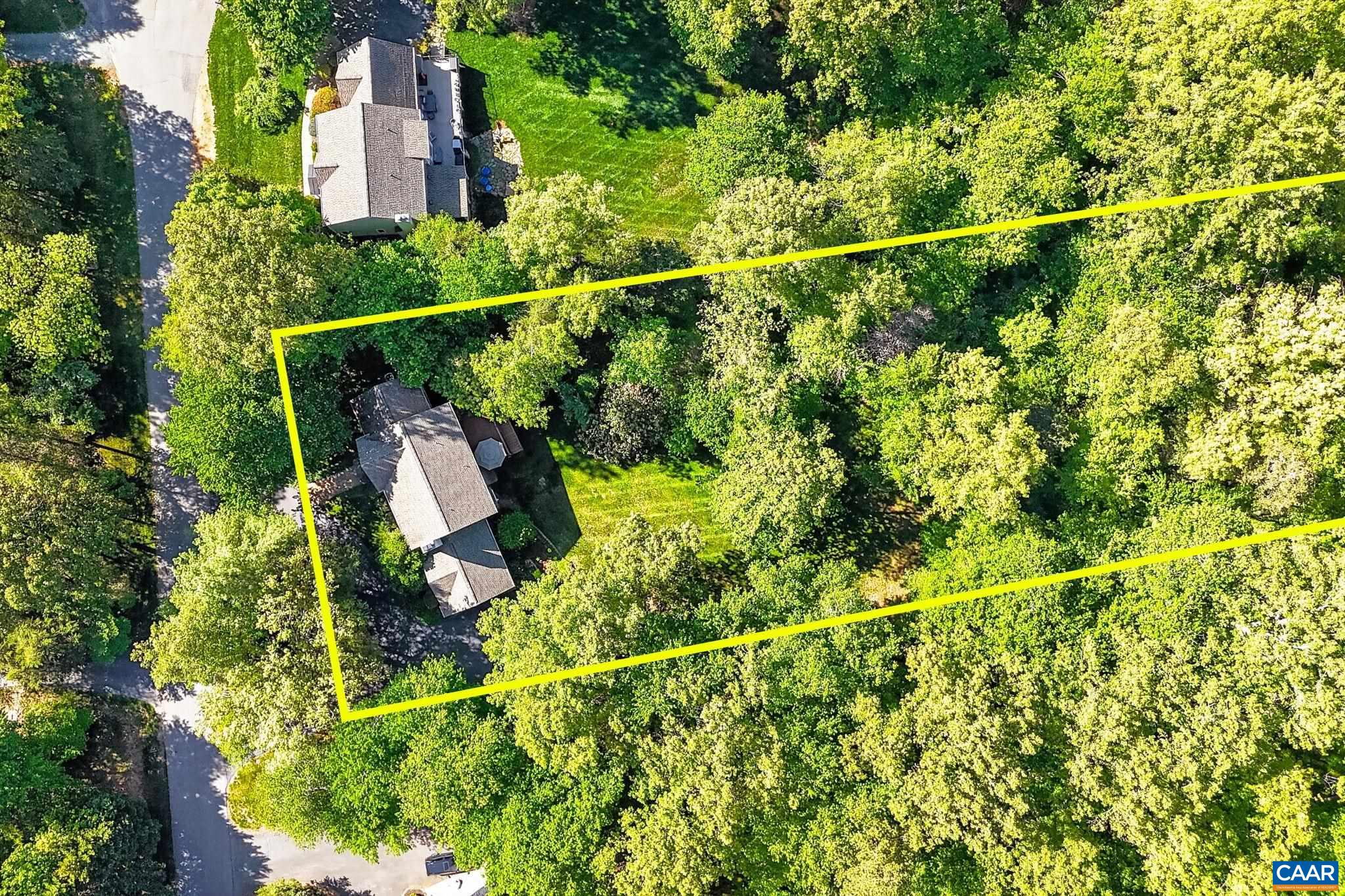 446 PEACOCK DR