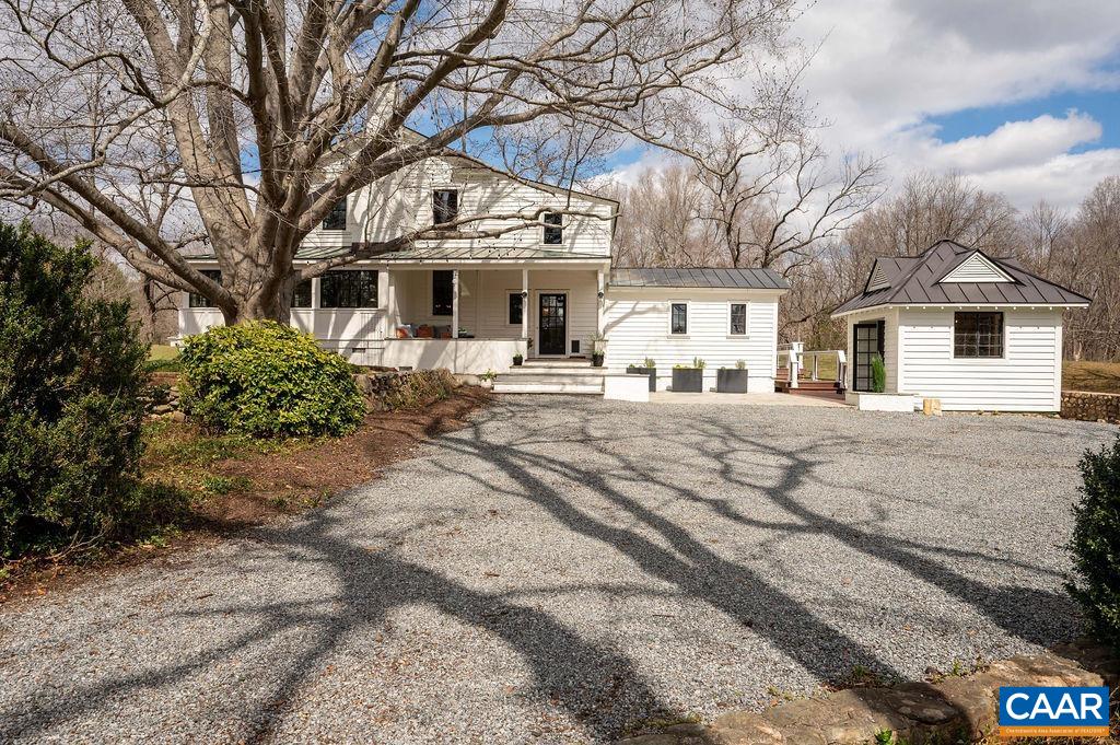 2233 EARLYSVILLE RD