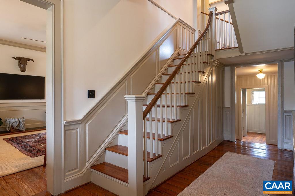 2233 EARLYSVILLE RD