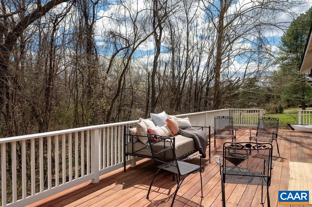 2233 EARLYSVILLE RD