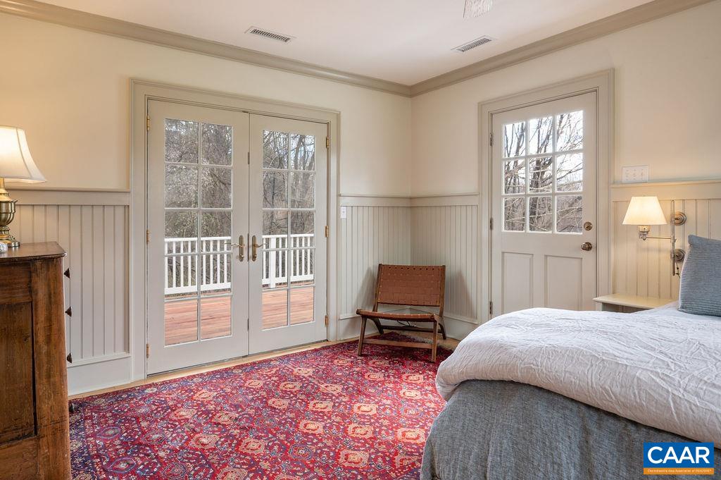 2233 EARLYSVILLE RD