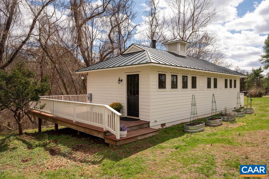 2233 EARLYSVILLE RD