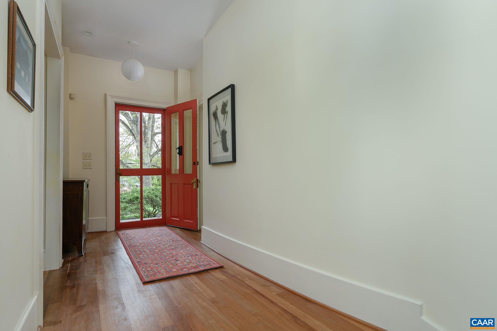 1112 PARK ST
