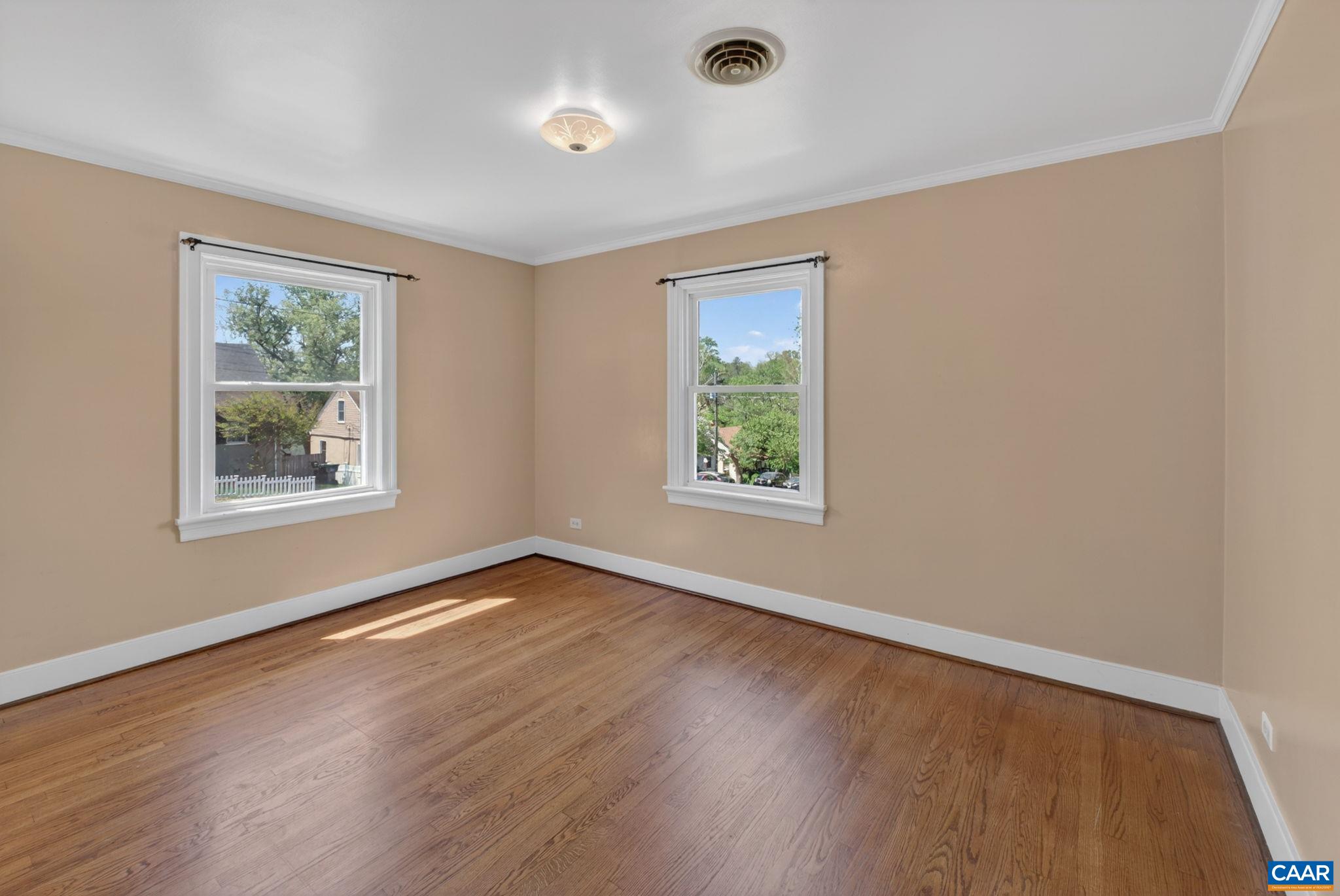 511 STONEHENGE AVE