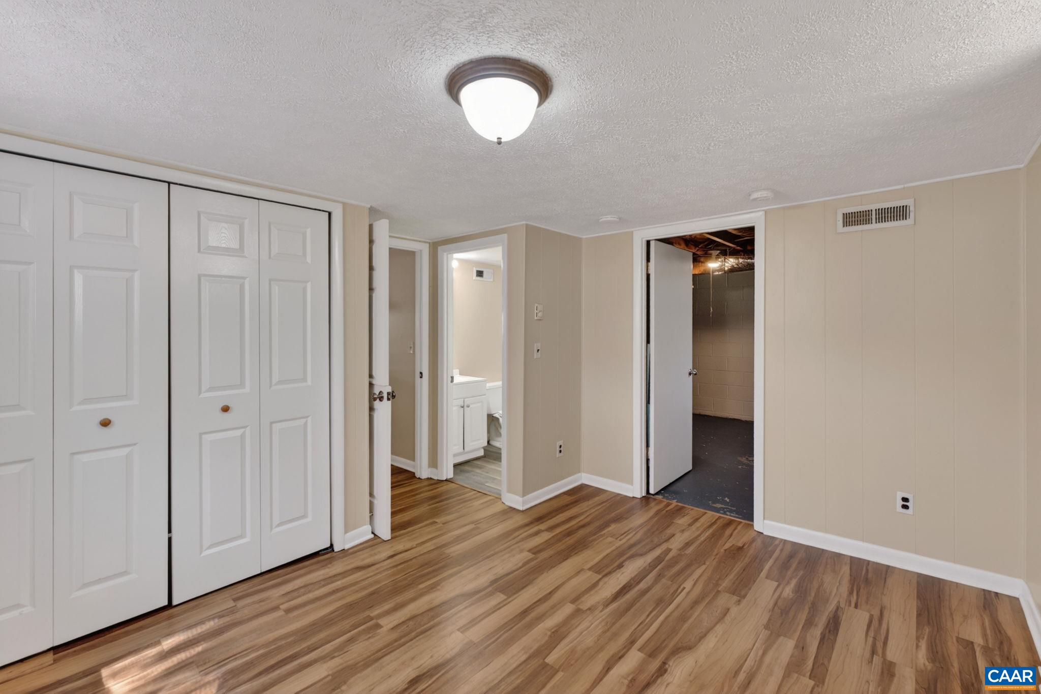 511 STONEHENGE AVE