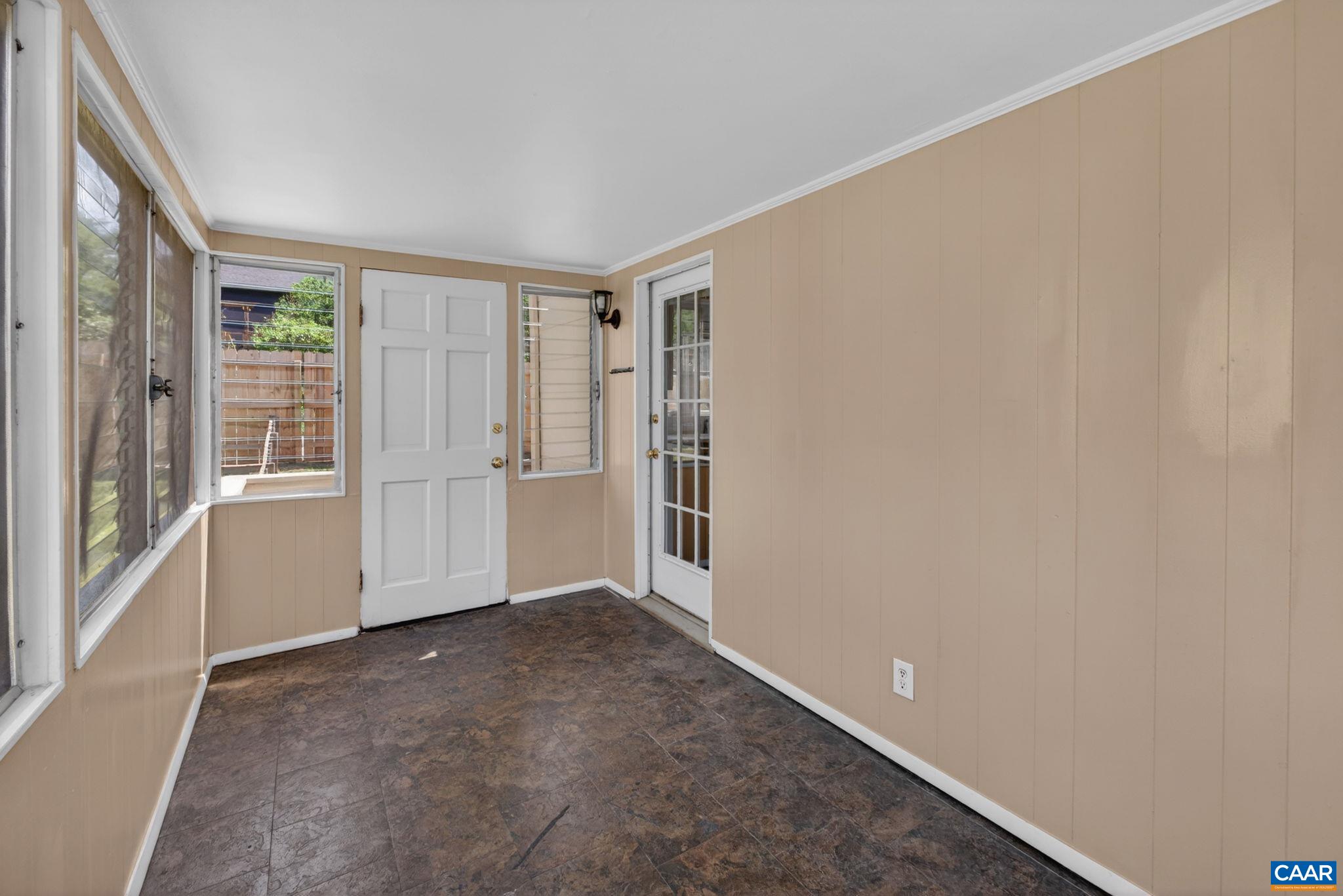 511 STONEHENGE AVE
