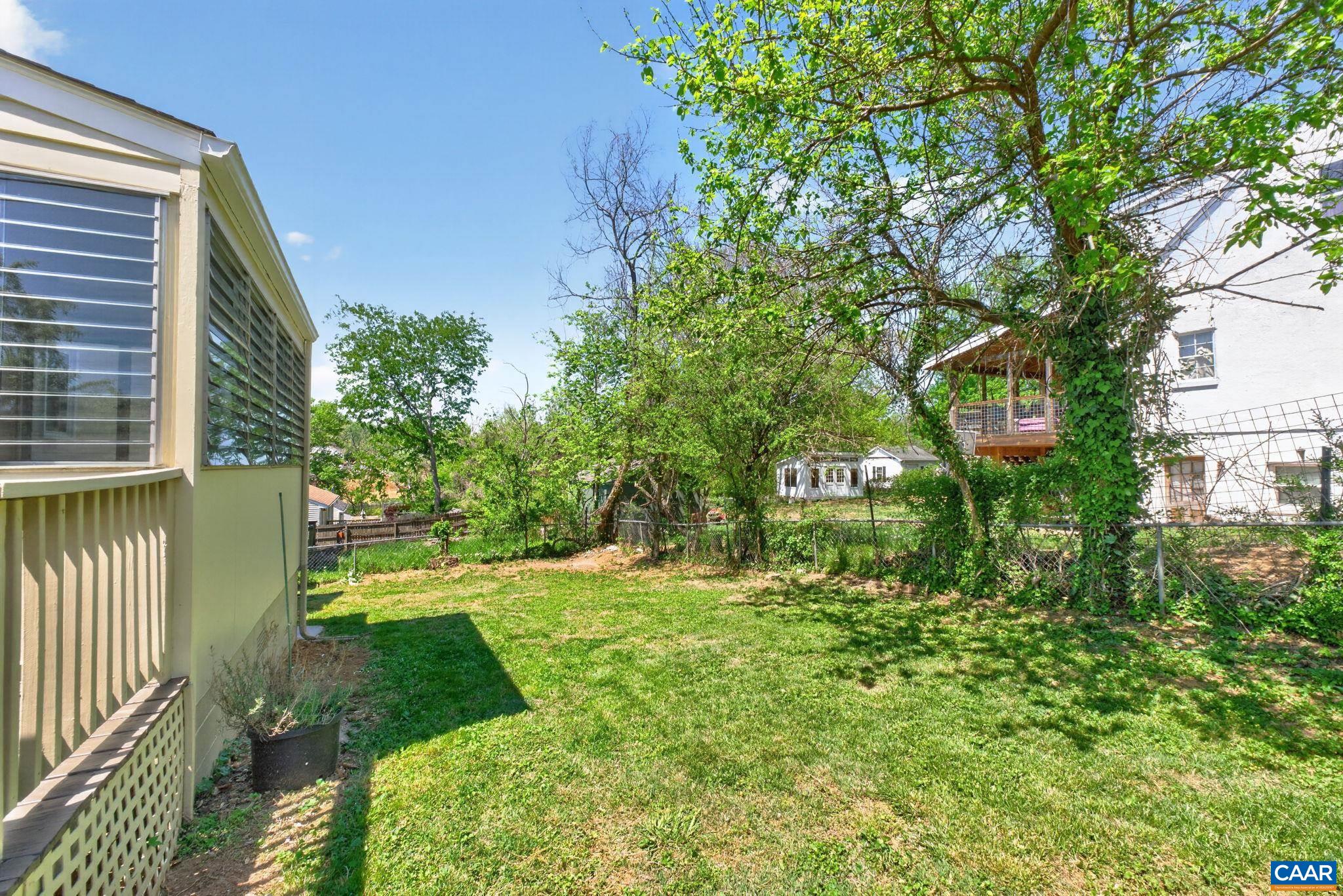 511 STONEHENGE AVE