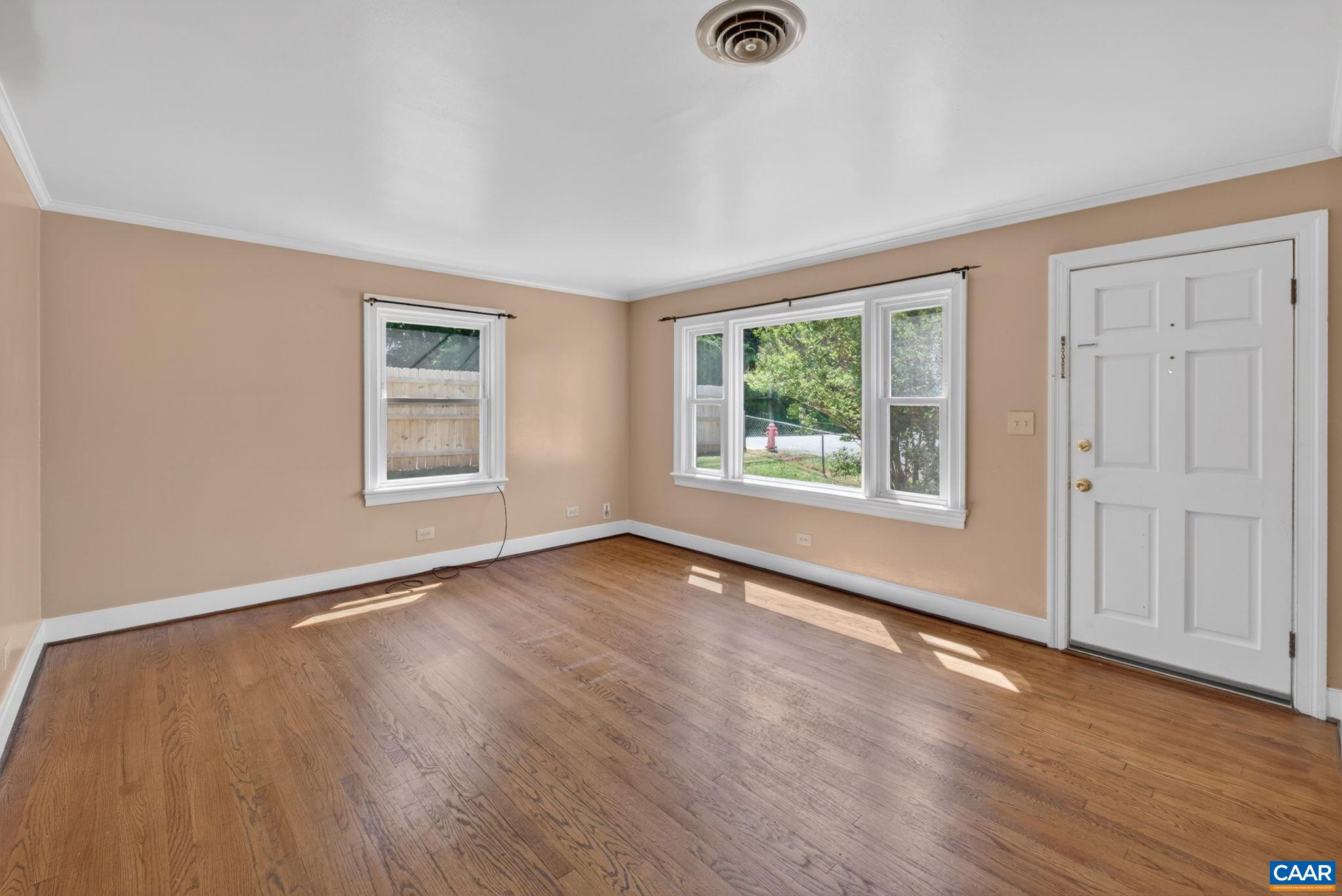 511 STONEHENGE AVE