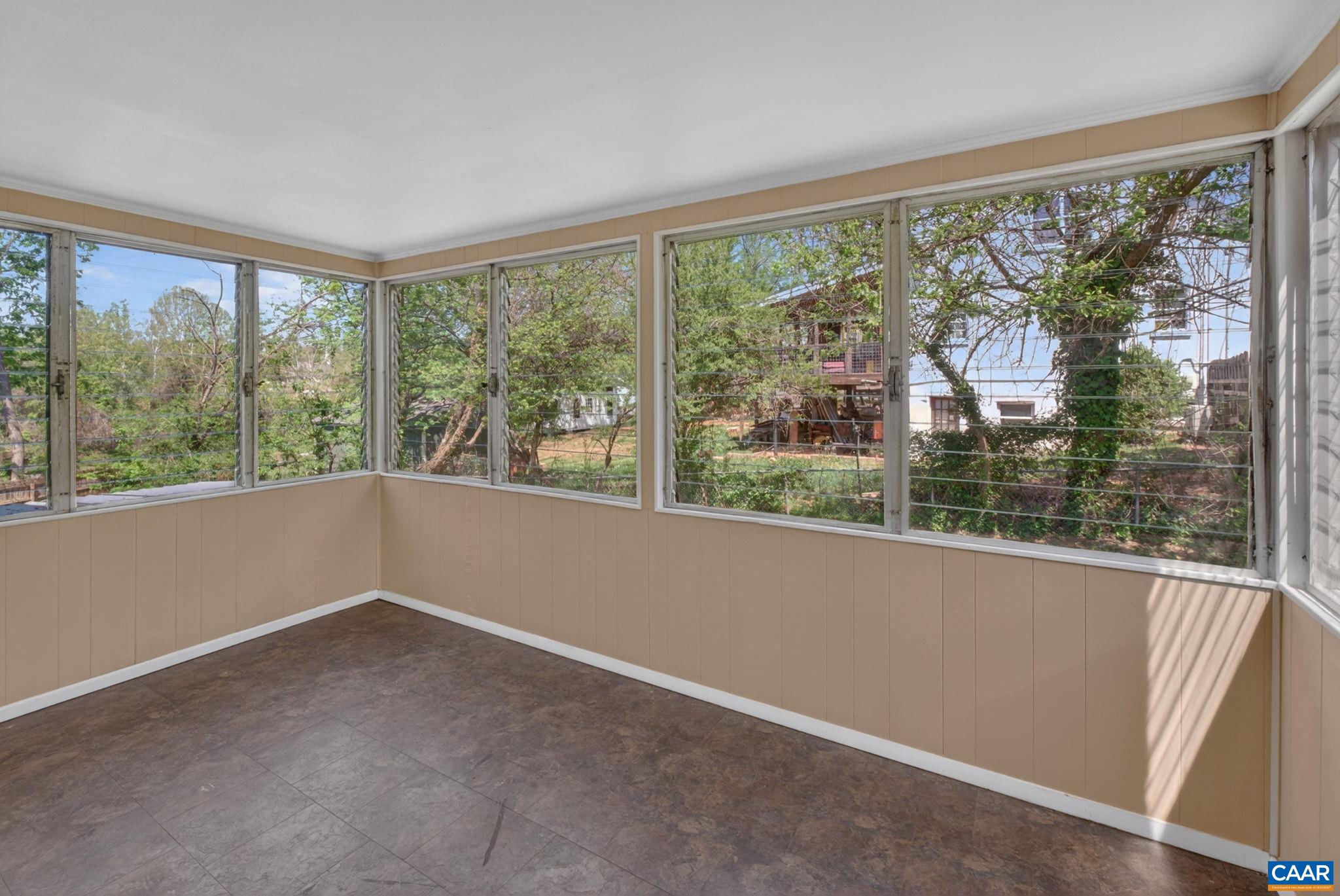 511 STONEHENGE AVE