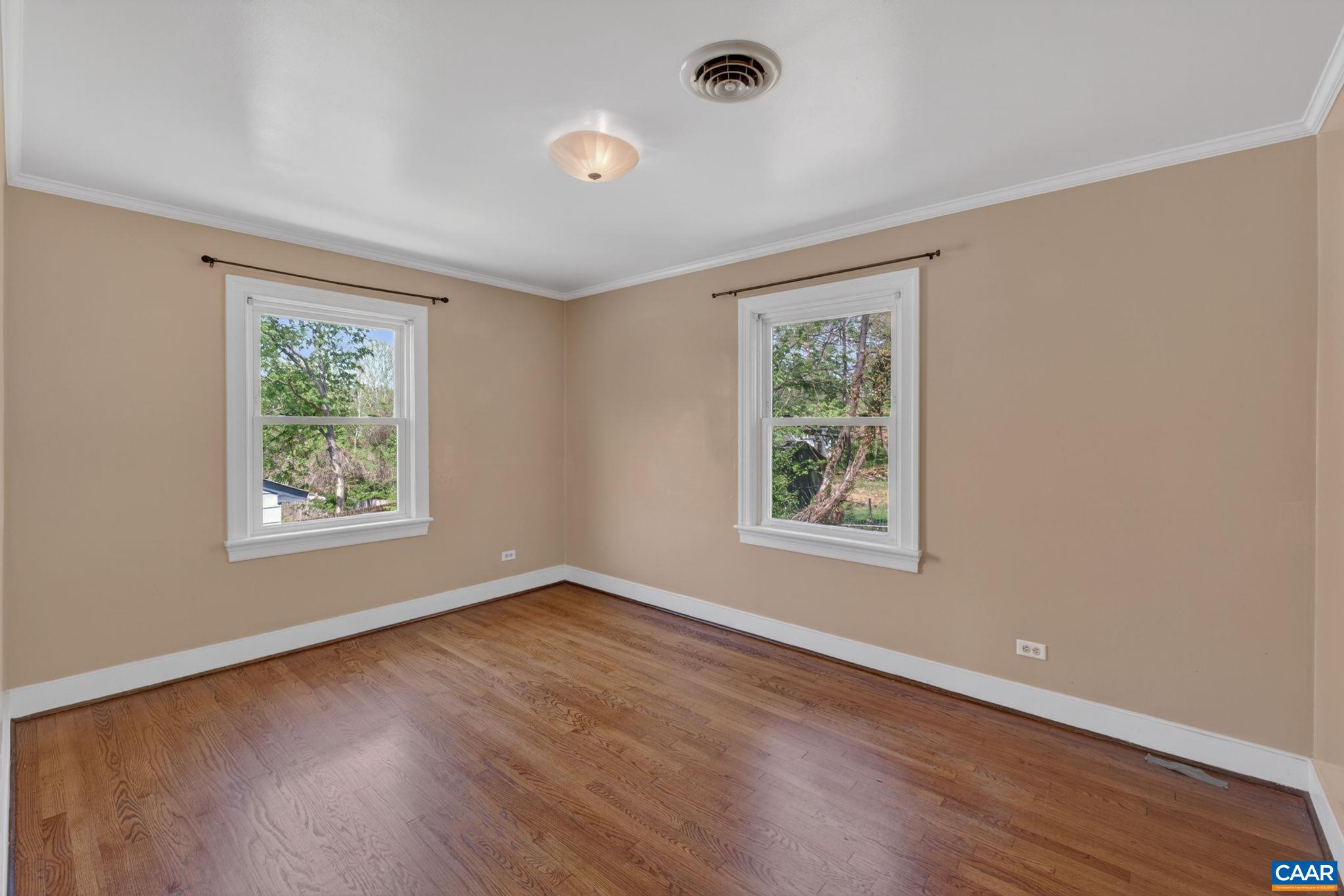 511 STONEHENGE AVE