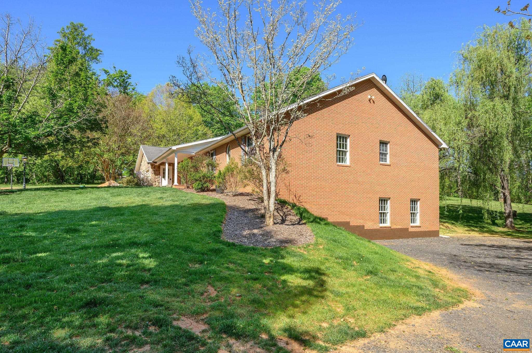 4568 ROCKFISH GAP TPKE